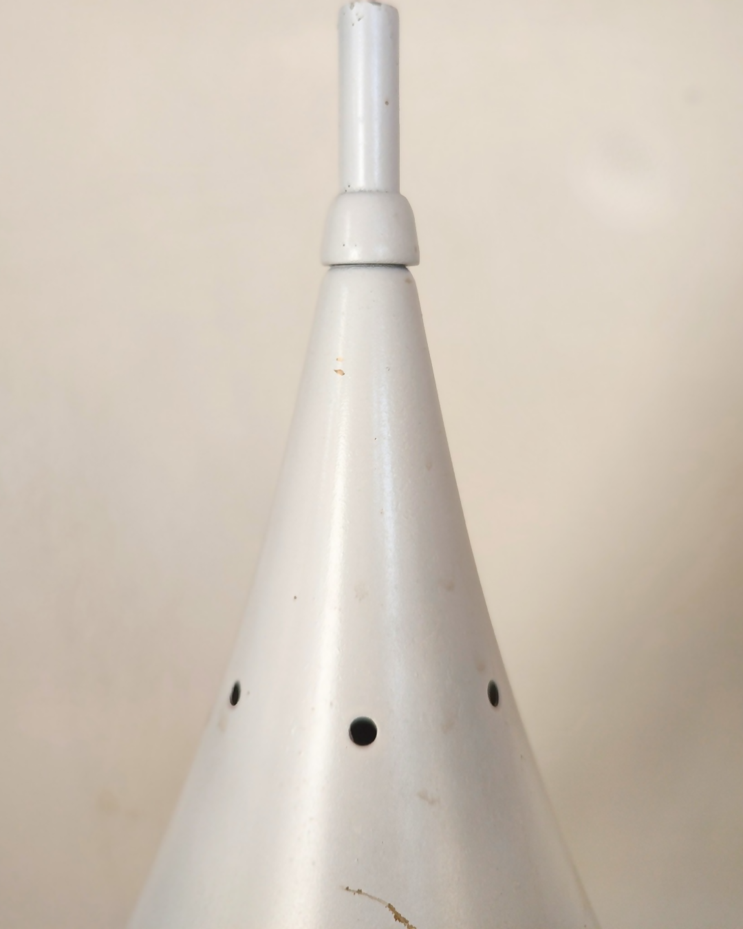 Antiga Luminária Pendente em Metal e Vidro texturizado em forma de gota