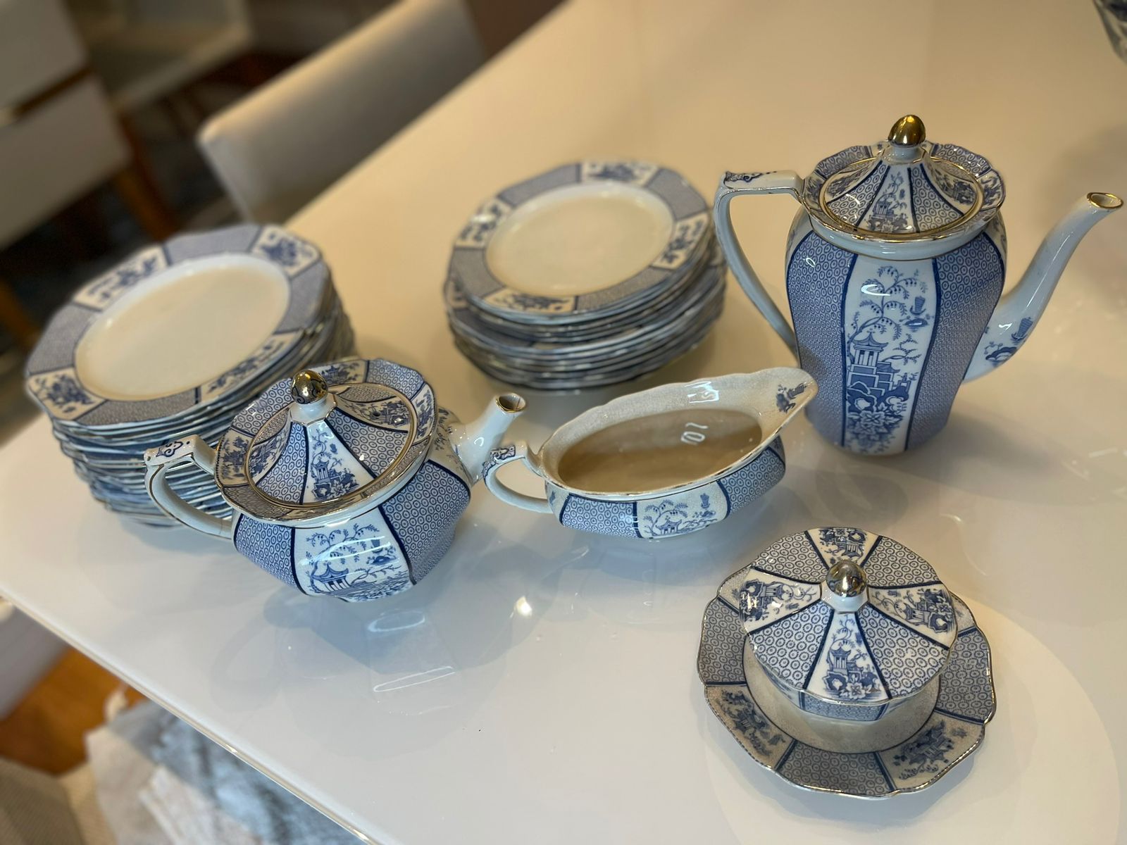 Jogo de Porcelana Inglesa em azul e branco