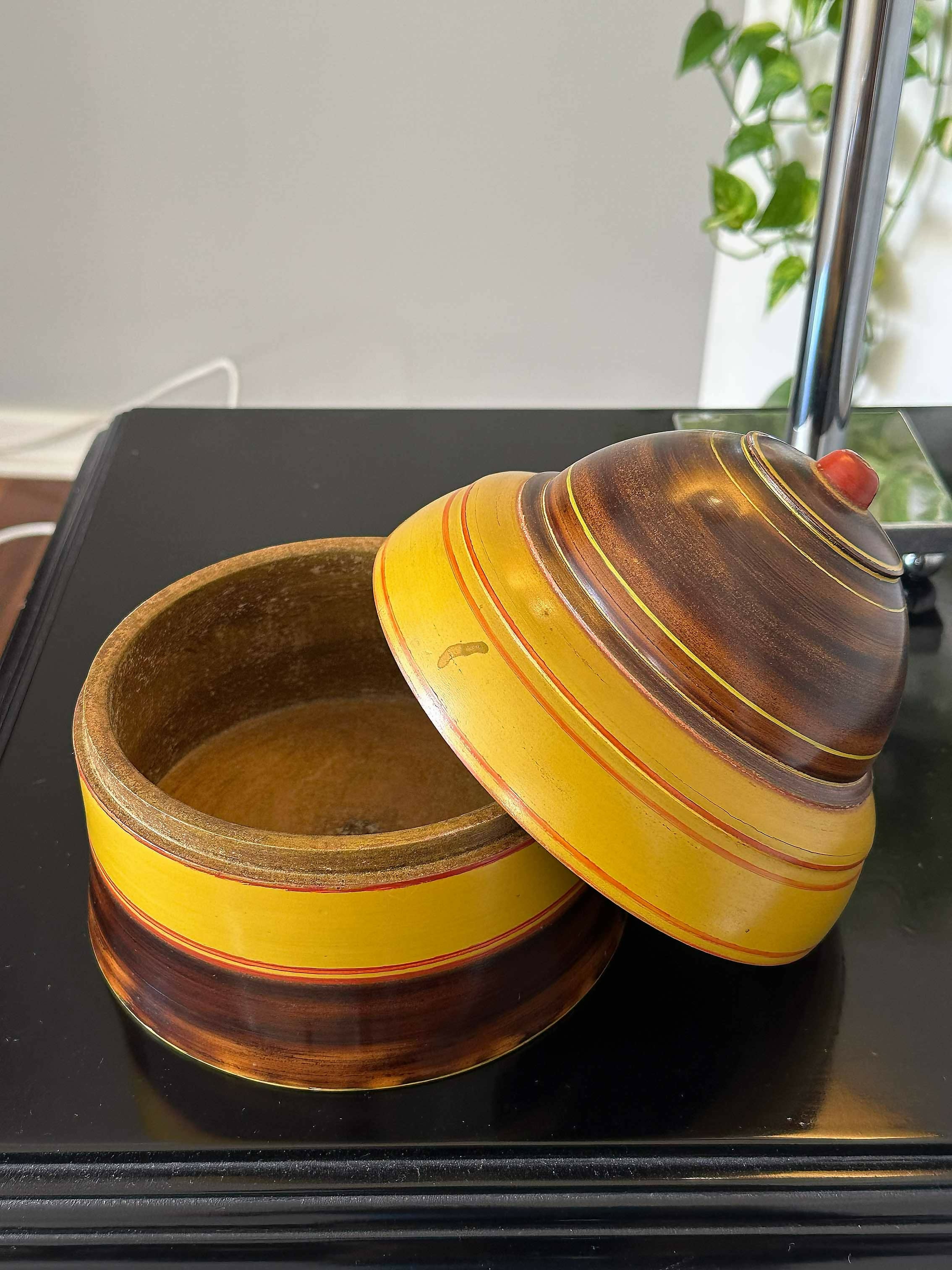 Antigo Pote / Cachepot asiático pintado à mão. com tampa