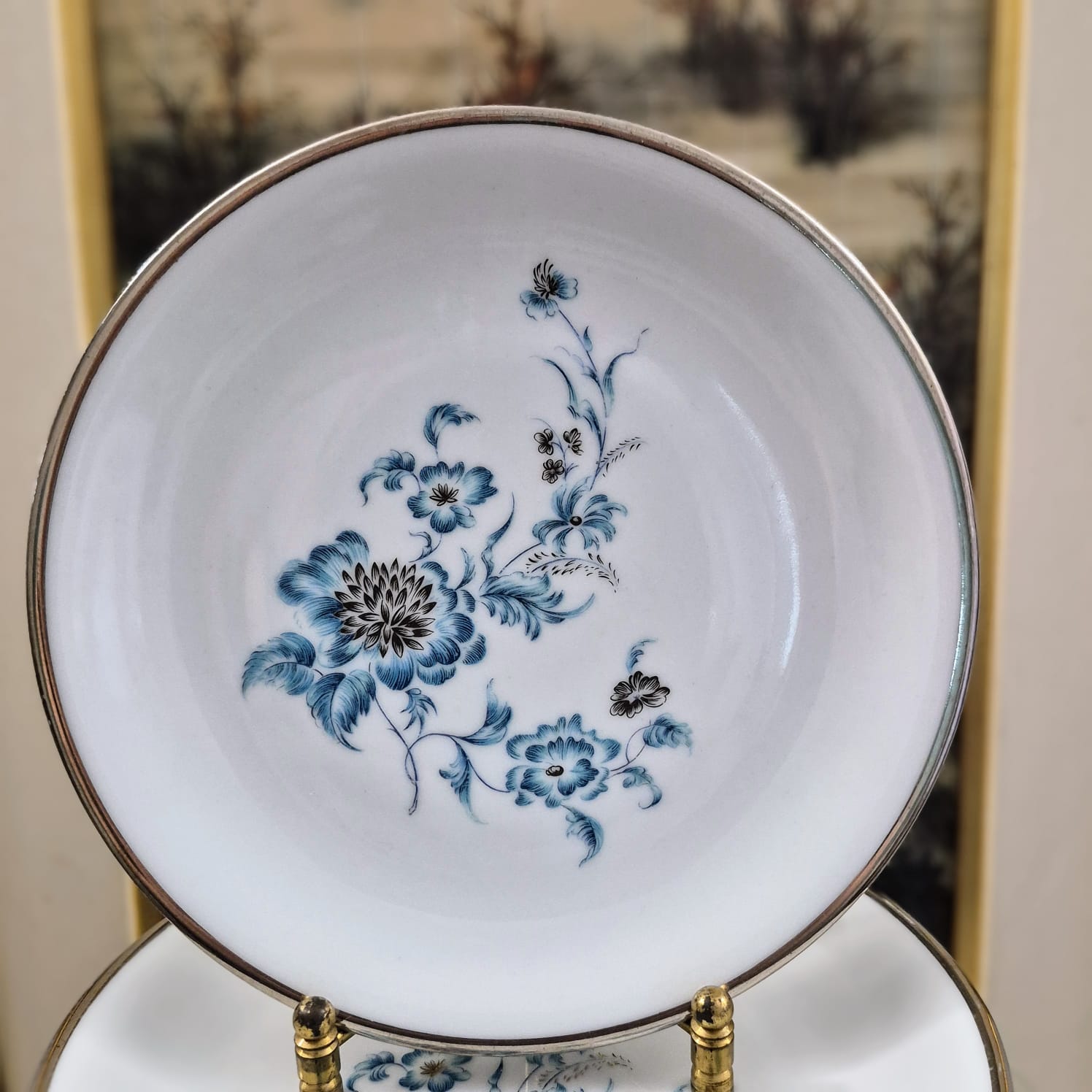 Conjunto de jantar 19 peças, lindo e em excelente estado de conservação, em porcelana nacional Renner Medaillon.