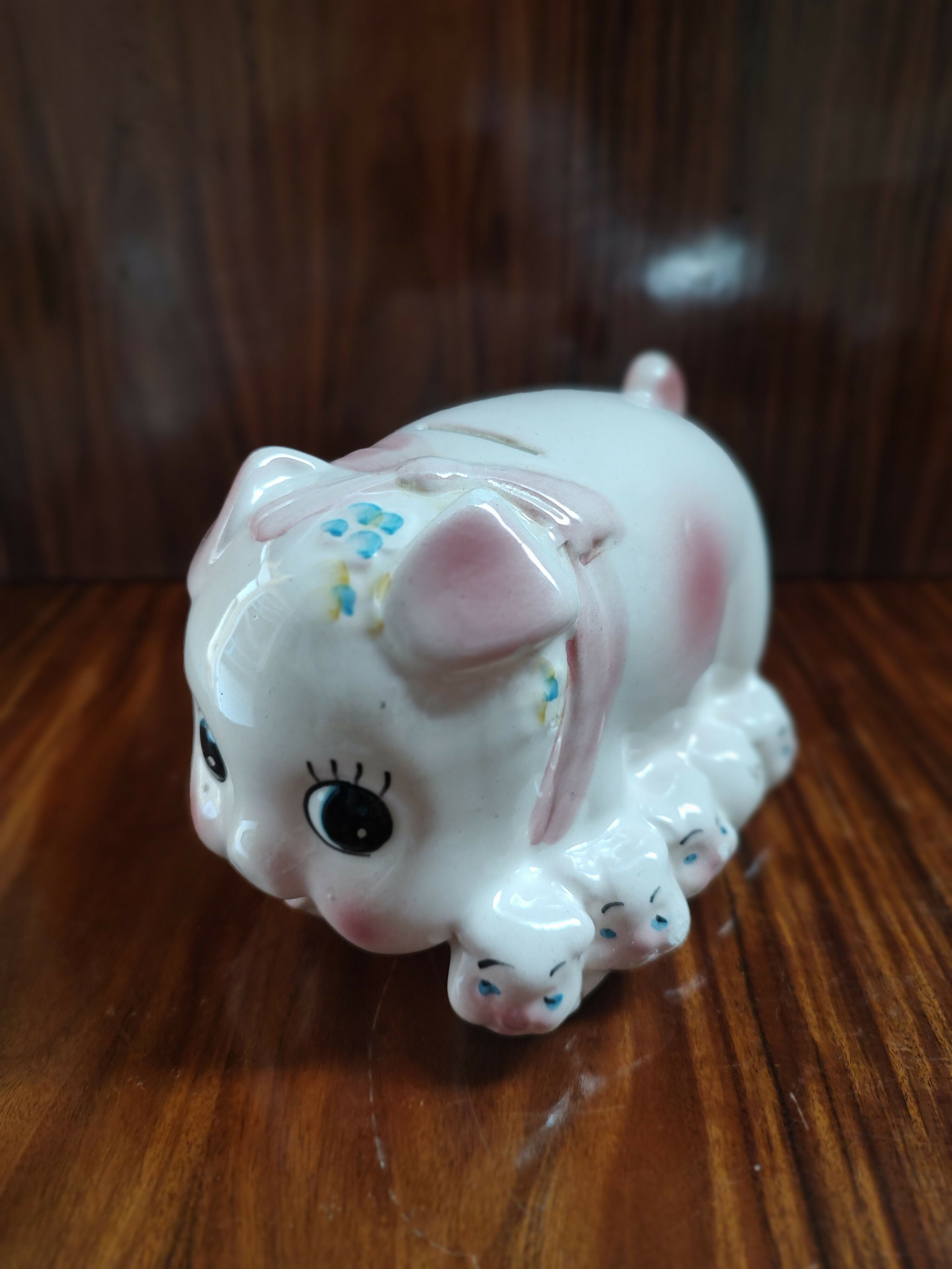 Antigo e Simpático Cofre em Porcelana com Dona Porca e seus porquinhos