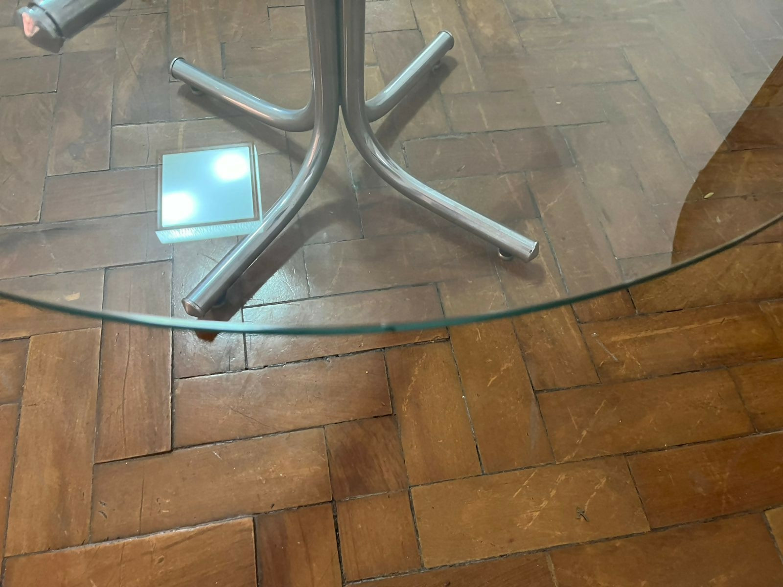 Conjunto de mesinhas de centro e lateral, design de Geraldo de Barros da Hobjeto