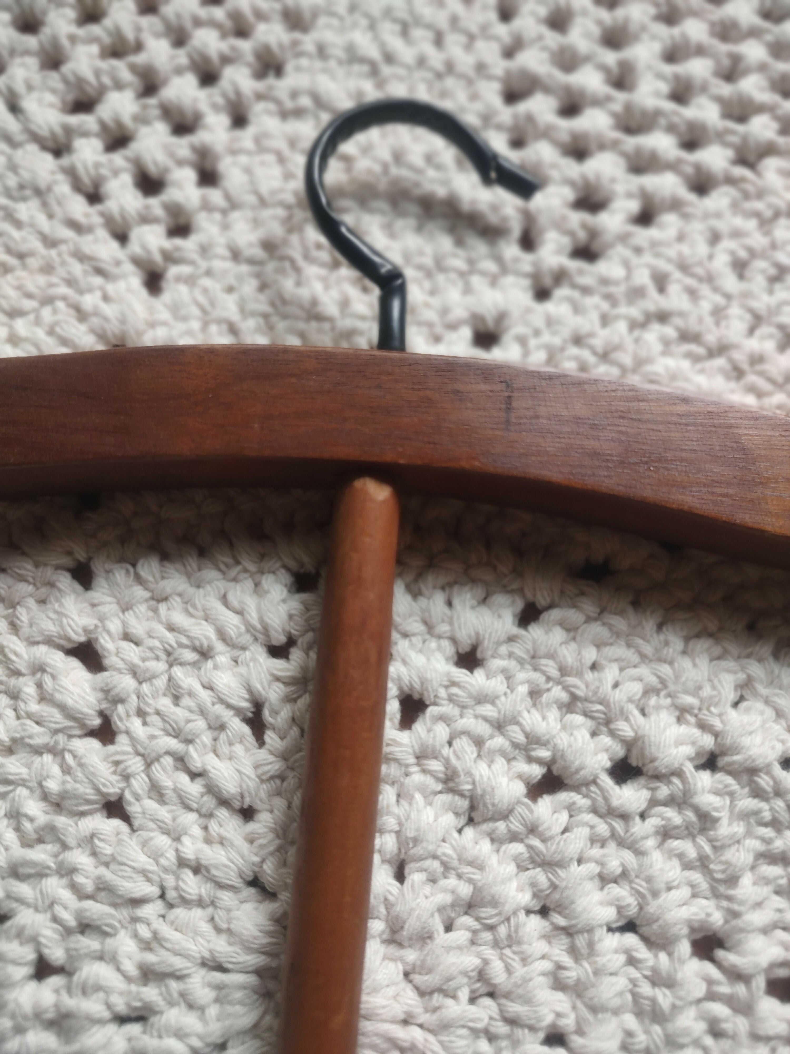 Antigos cabides em Madeira maciça - anos 40/50 (valor unitário)