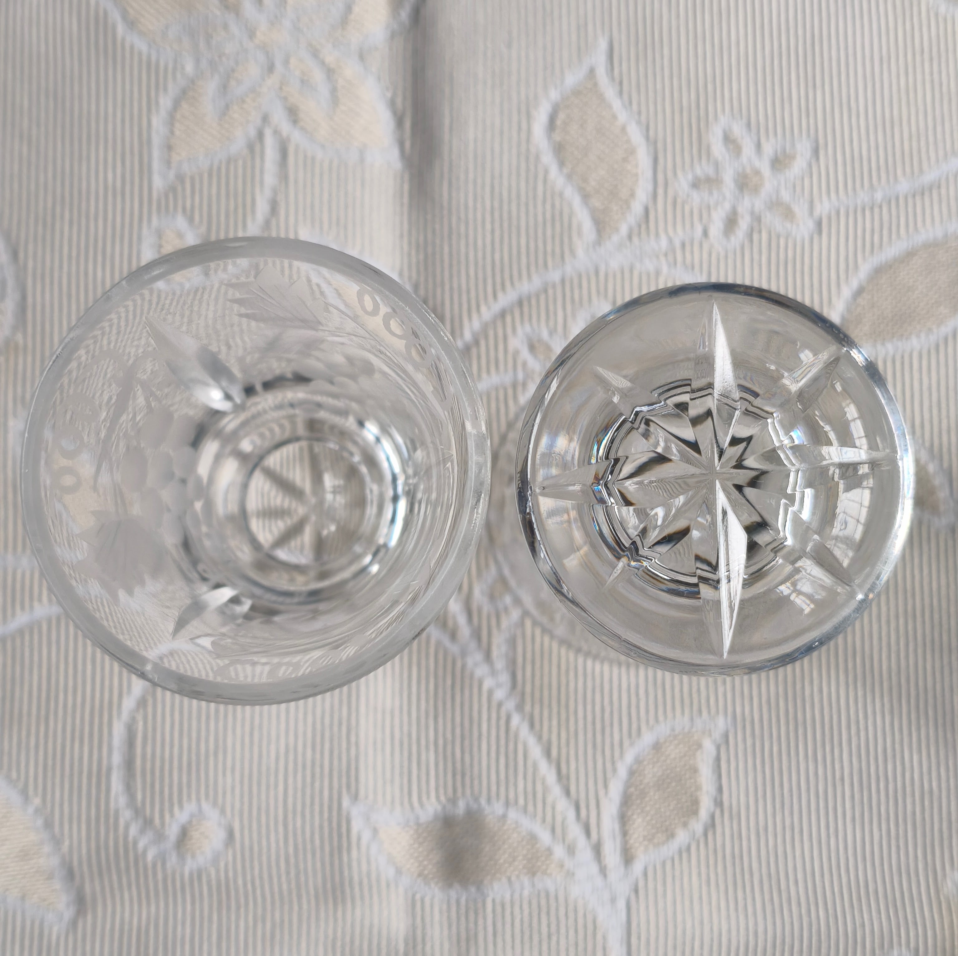 Conjunto 4 copos de licor em vidro lapidado