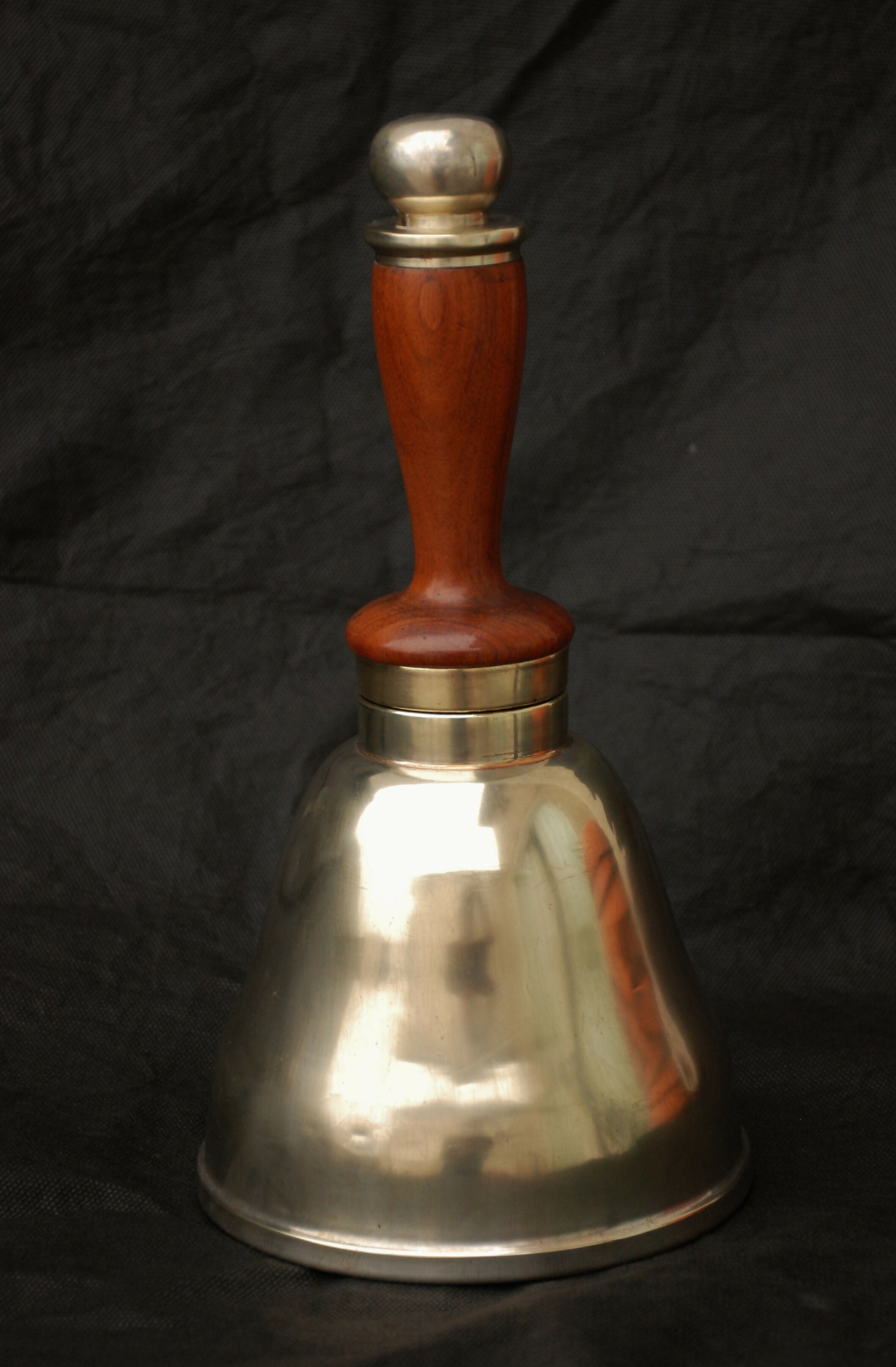 coqueteleira naval anos 50 - metal x madeira .28 x 15 rara