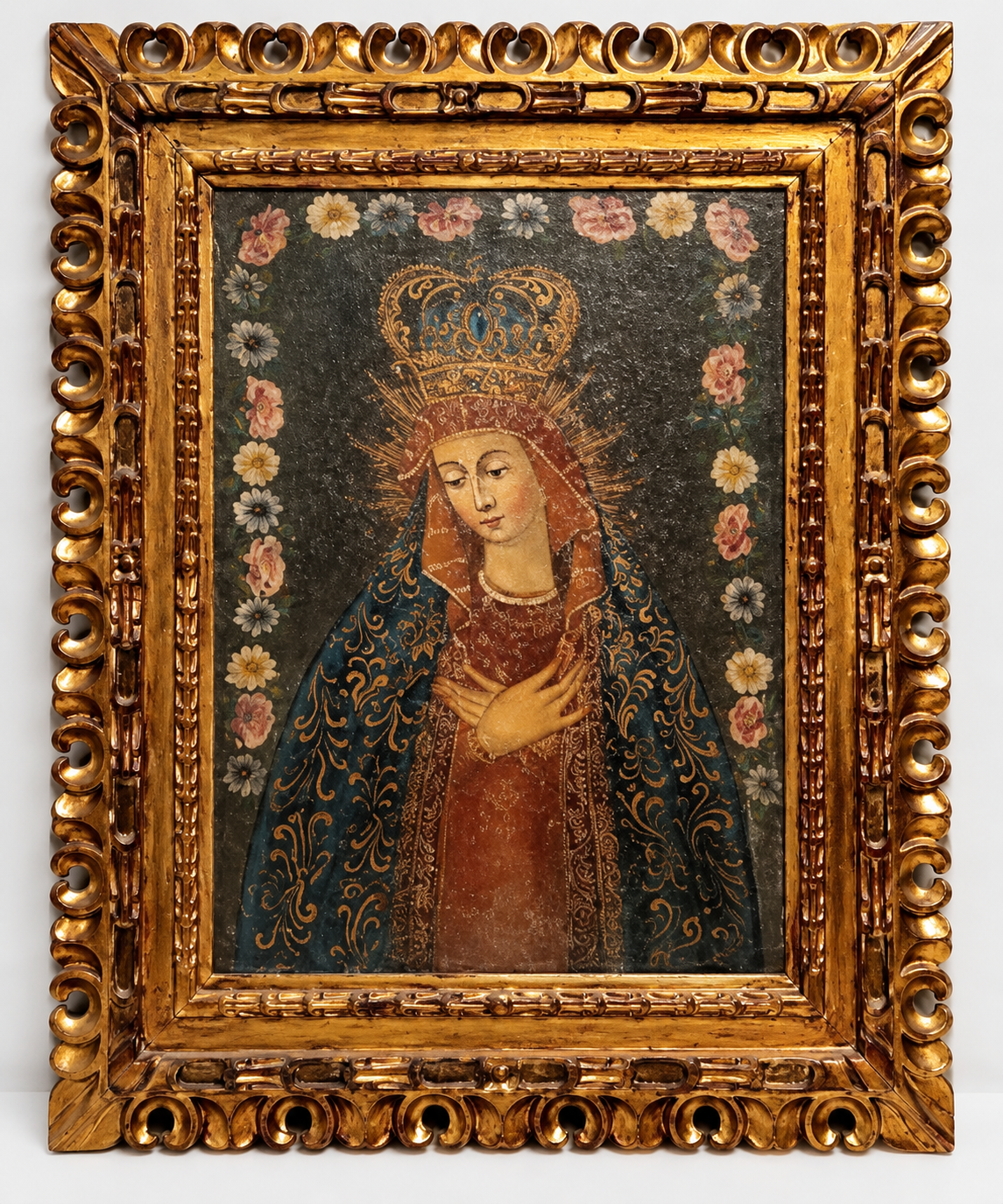 Quadro de Nossa Senhora da tradicional Escola Cusquenha em moldura dourada 