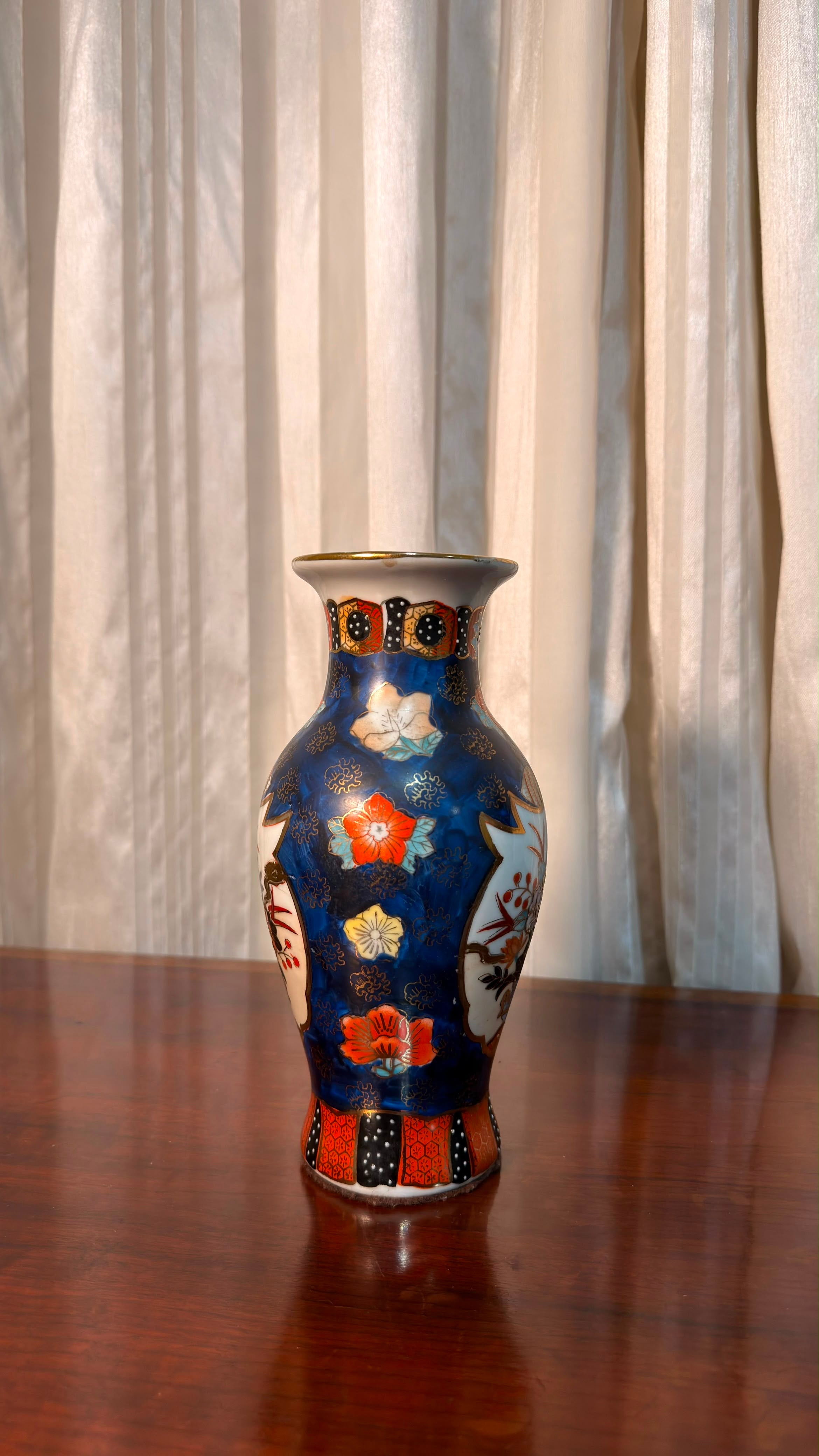 Vaso de Porcelana Estilo Imari — Flores e Pássaro
