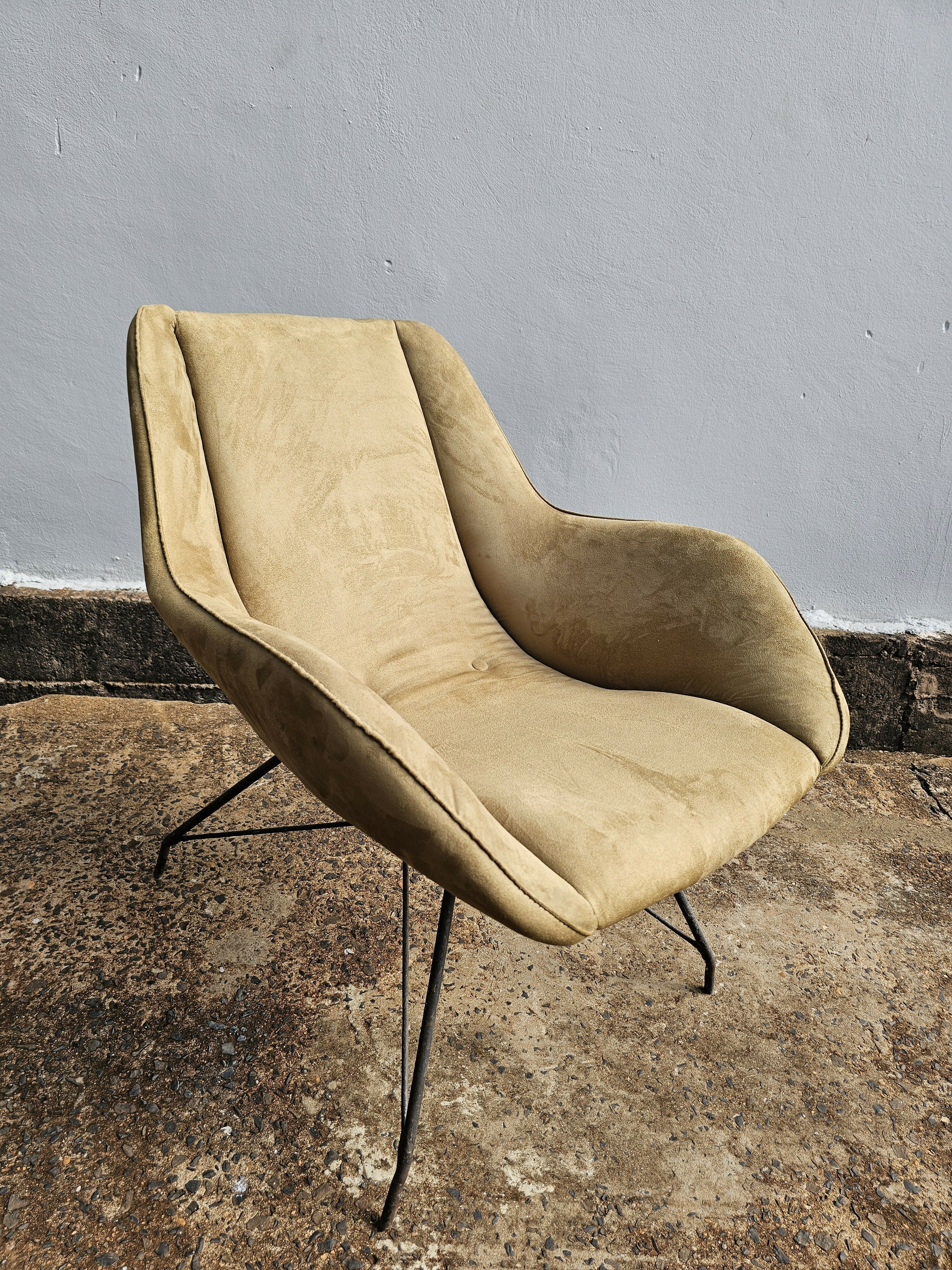 Poltrona Concha Carlo Hauner
