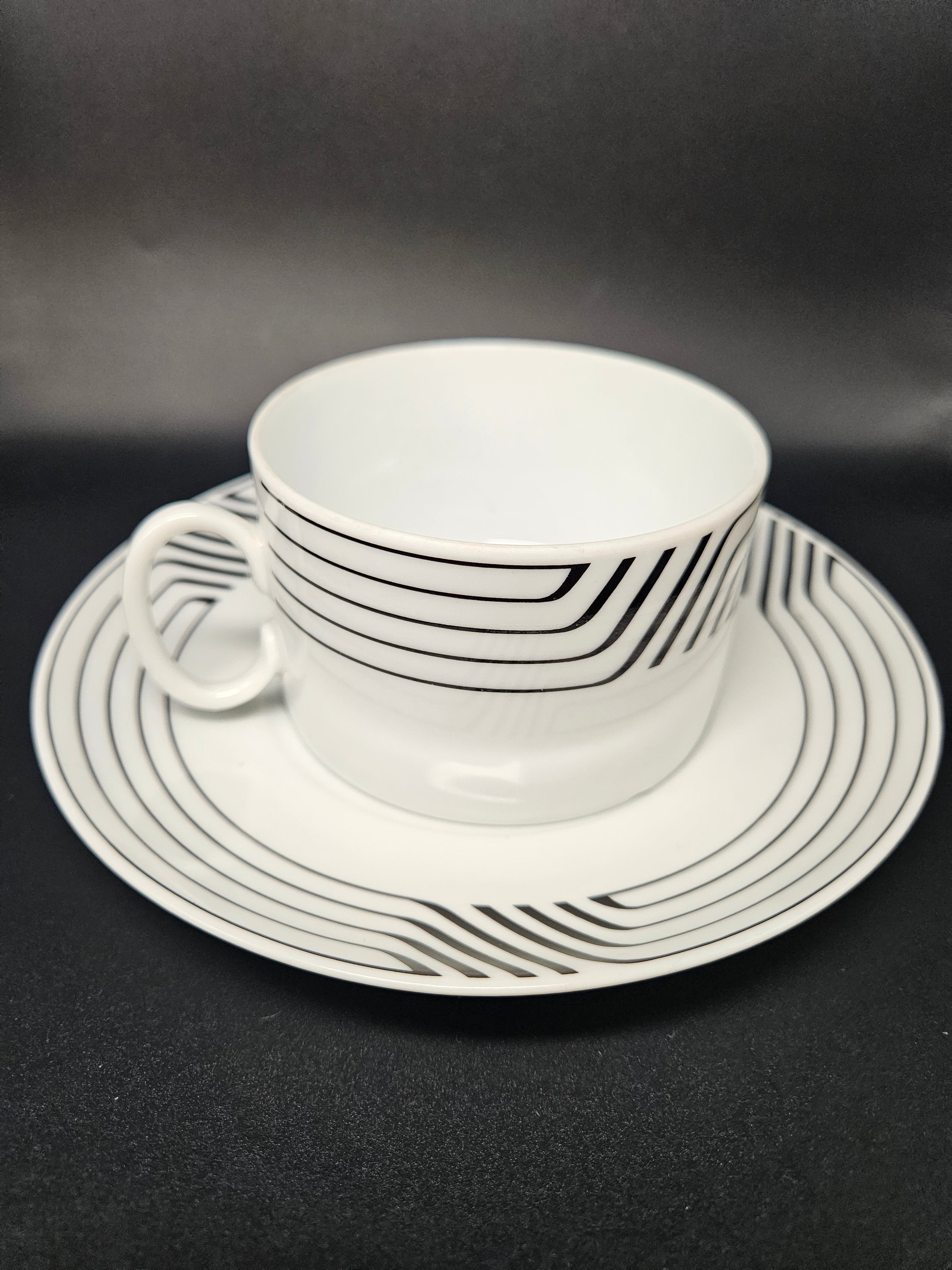 Xícaras de Chá - Porcelana Renner (Modelo Médaillon) - lote com 4 peças