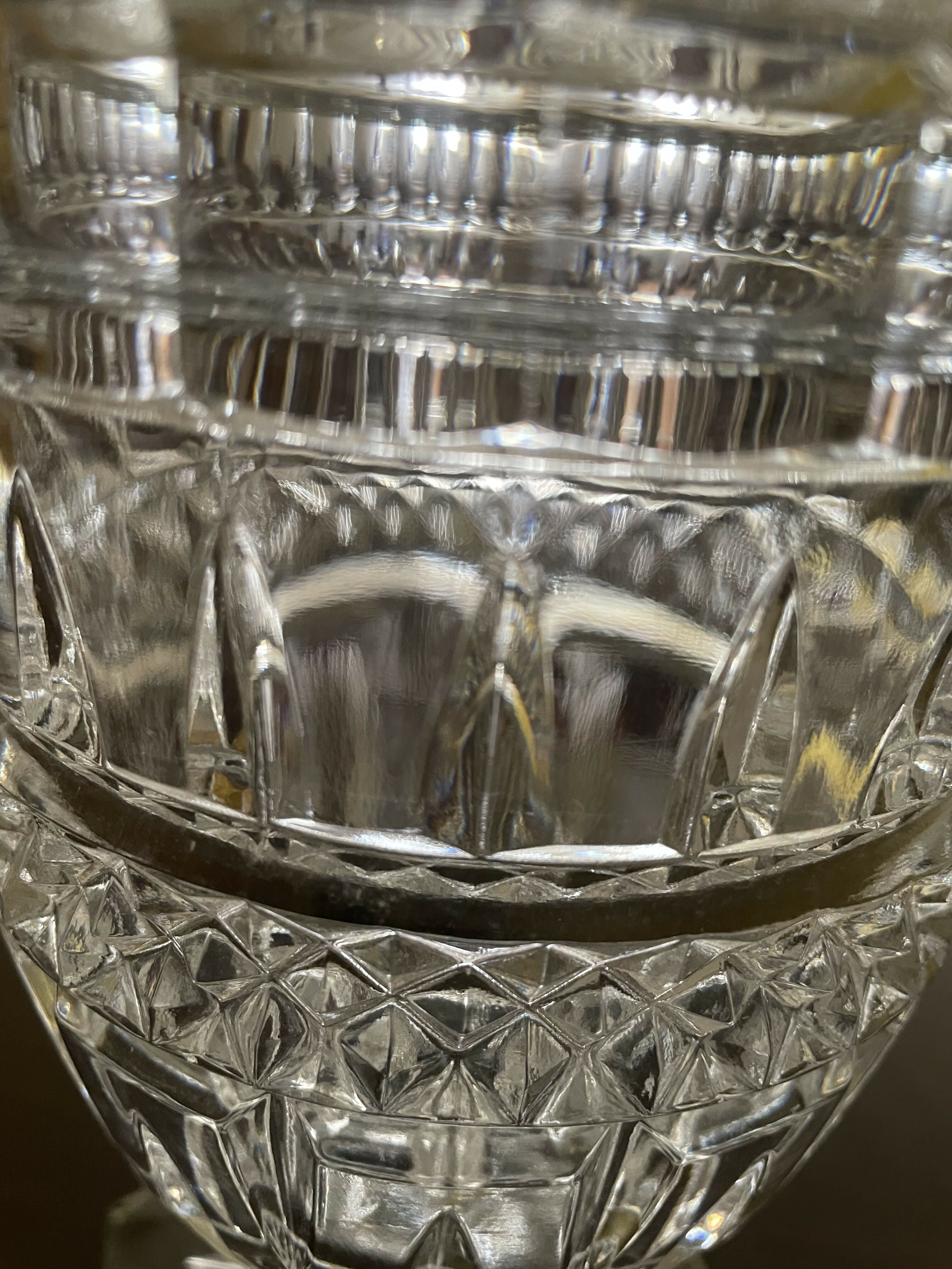 Bombonière alemã antiga vidro lapidado