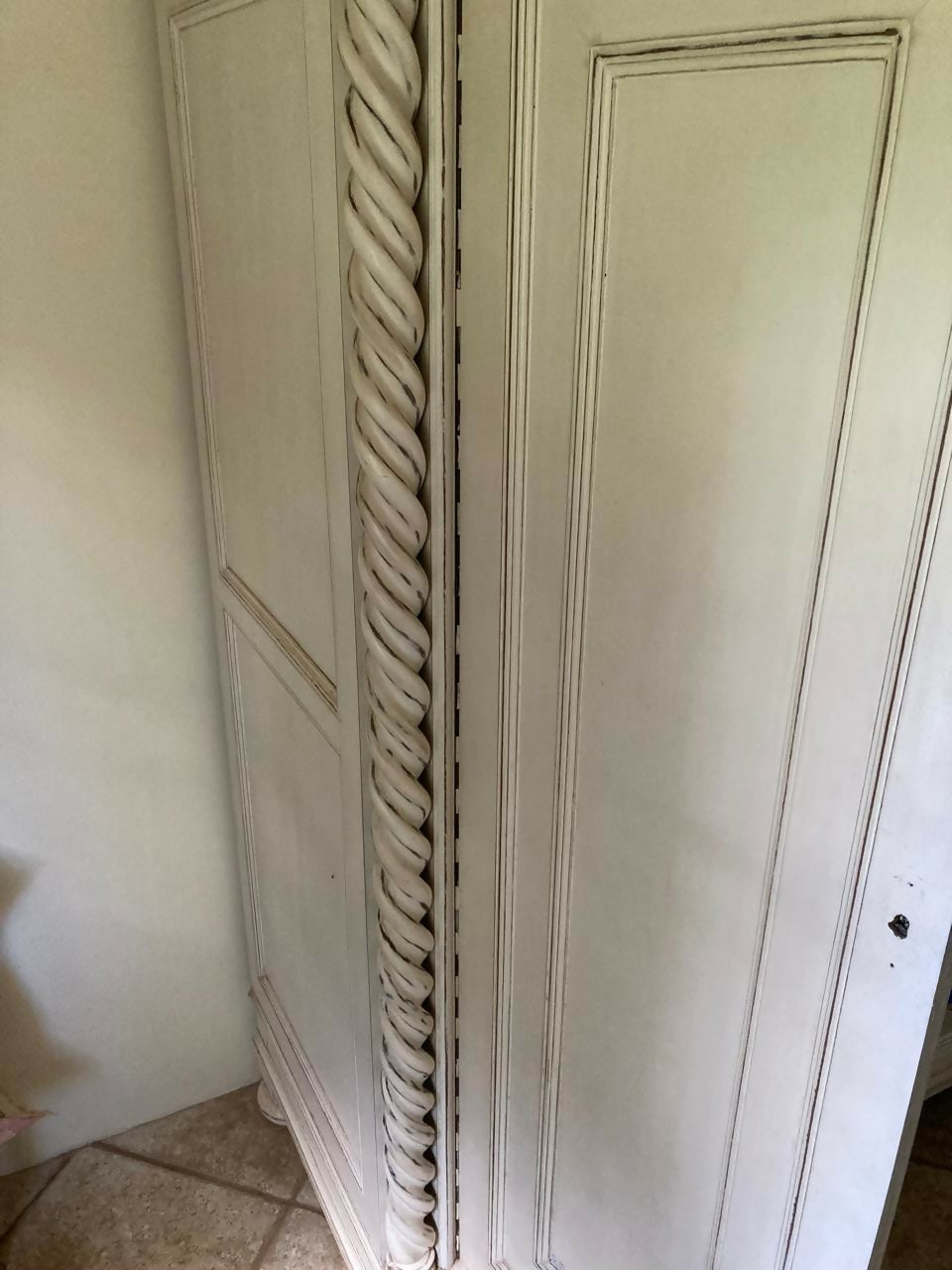 guarda roupa antigo madeira nobre