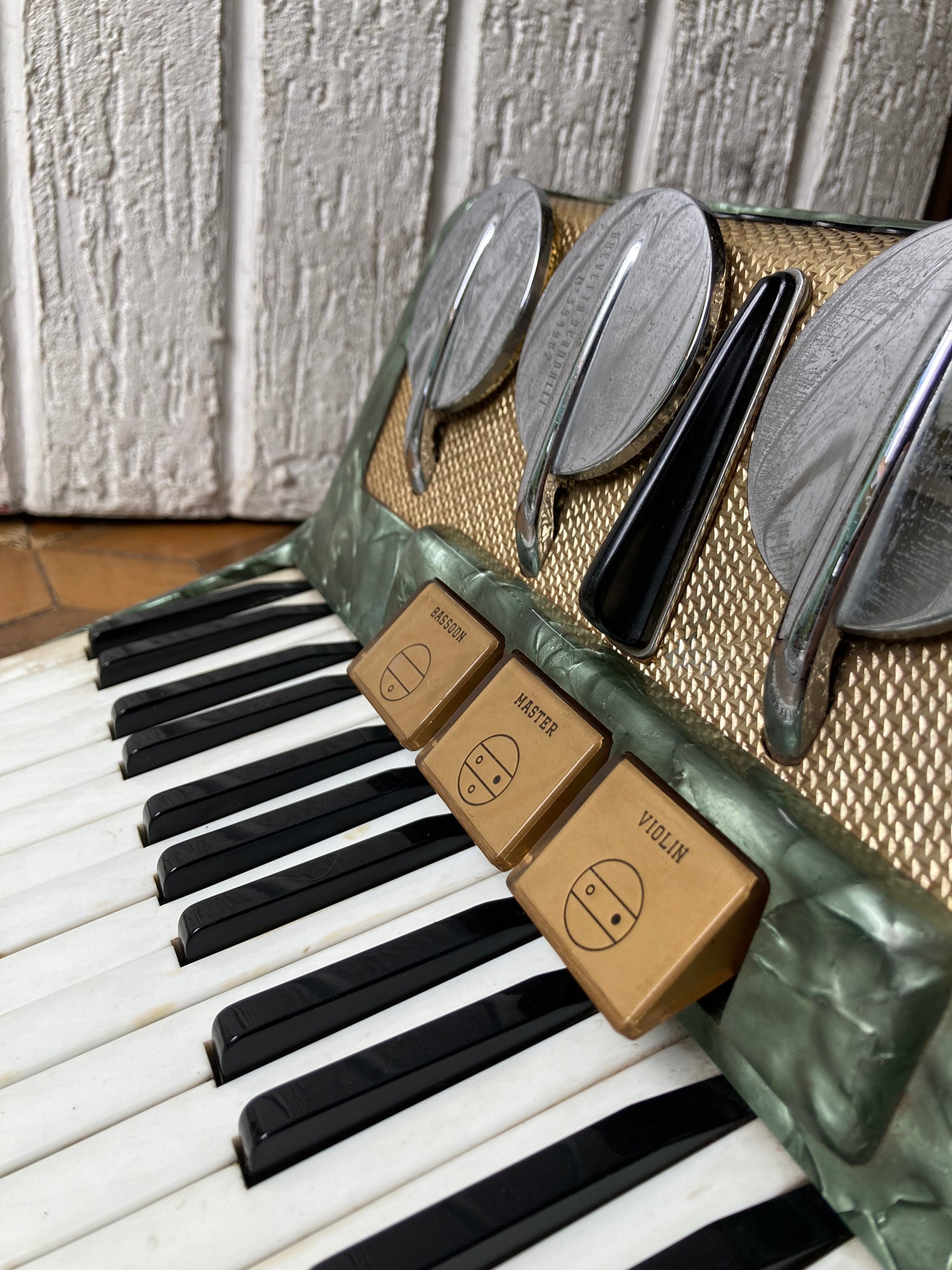 Acordeon Scandalli 80 baixos verde