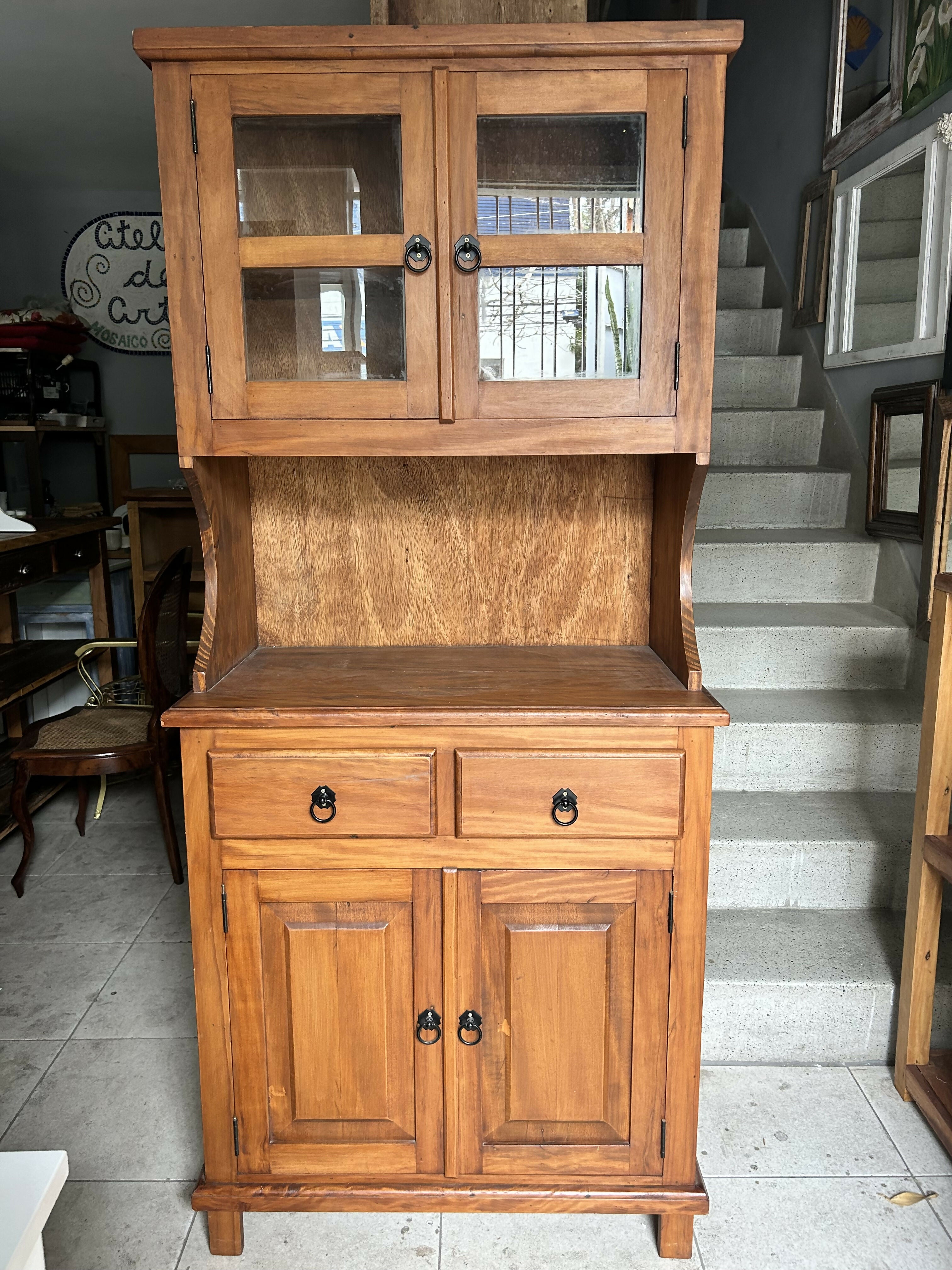 Guarda-louças / Armário / Louceiro em madeira maciça