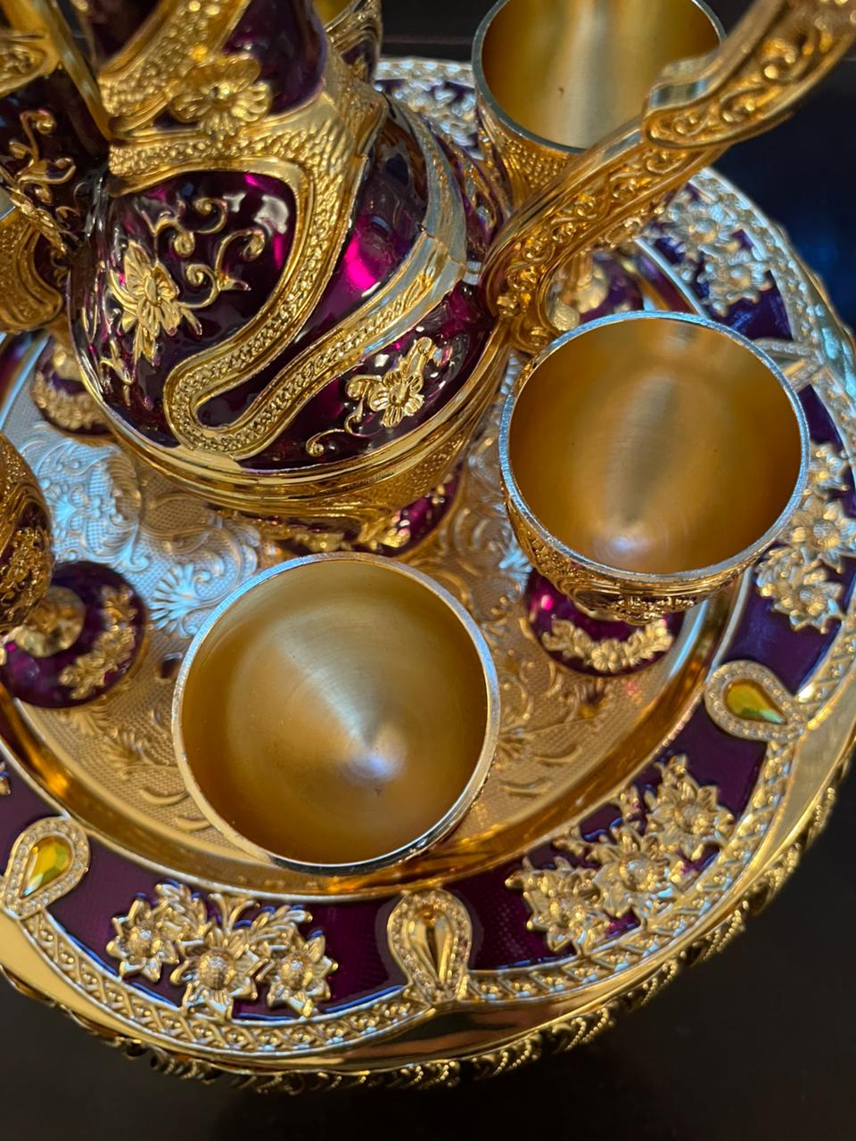 Conjunto para café turco em metal dourado