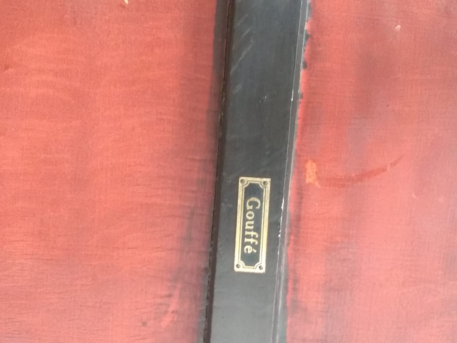 mesa de centro chinesa em laca com motivo chinoiserie