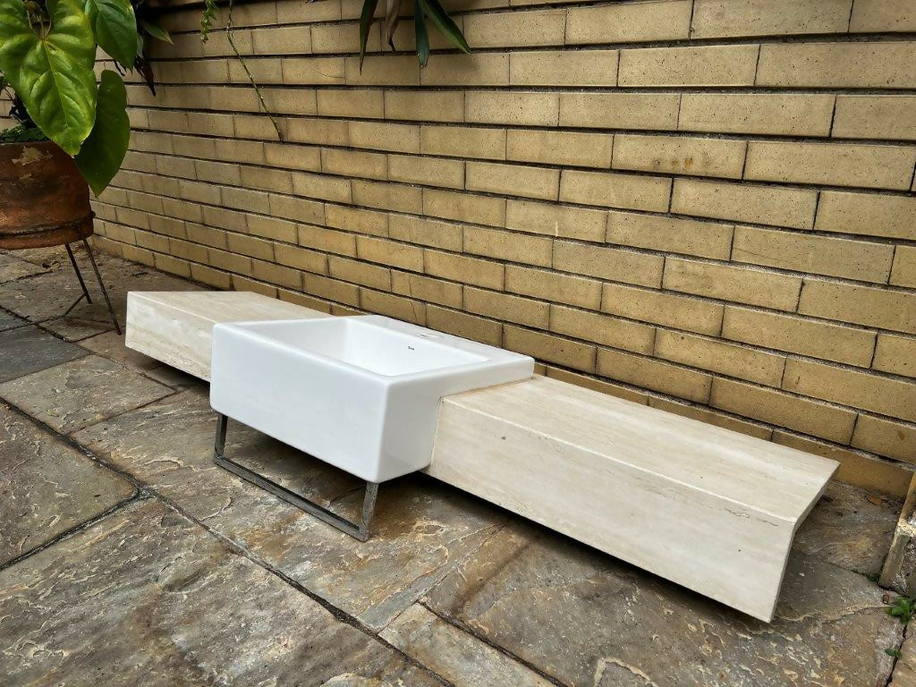 Bancada em Travertino Navona Polido