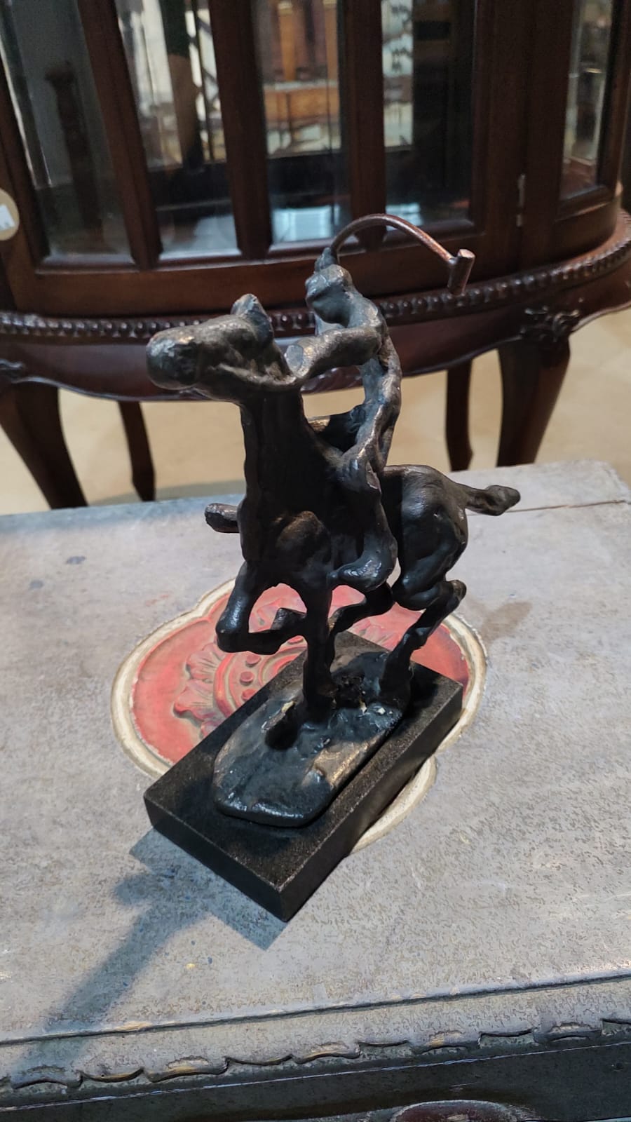 Escultura Cavaleiro a Cavalo em Ferro Fundido