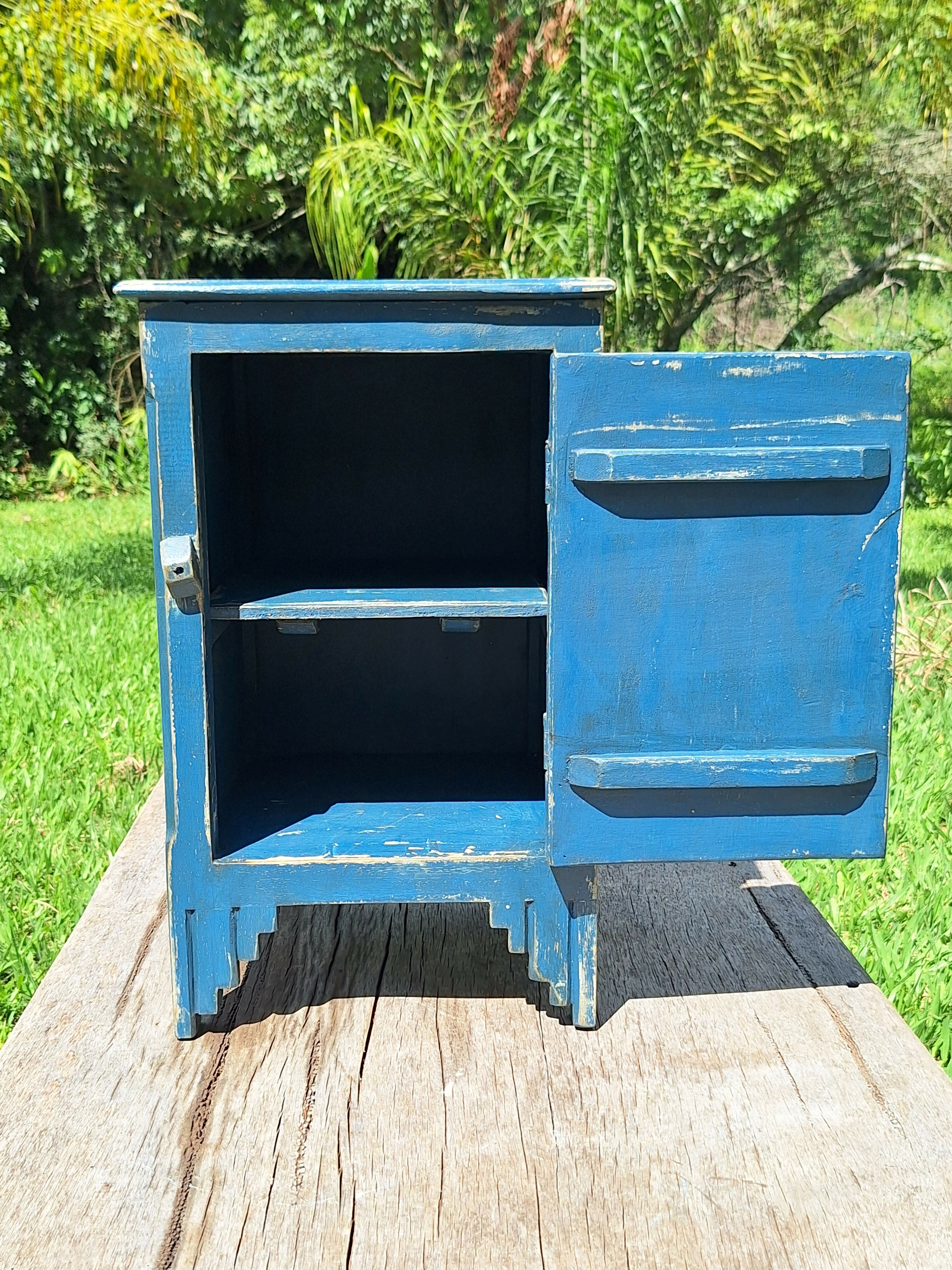 Mesinha de Cabeceira / Armarinho Tinta Gasta Azul Madeira Maciça Garimpo Mineiro