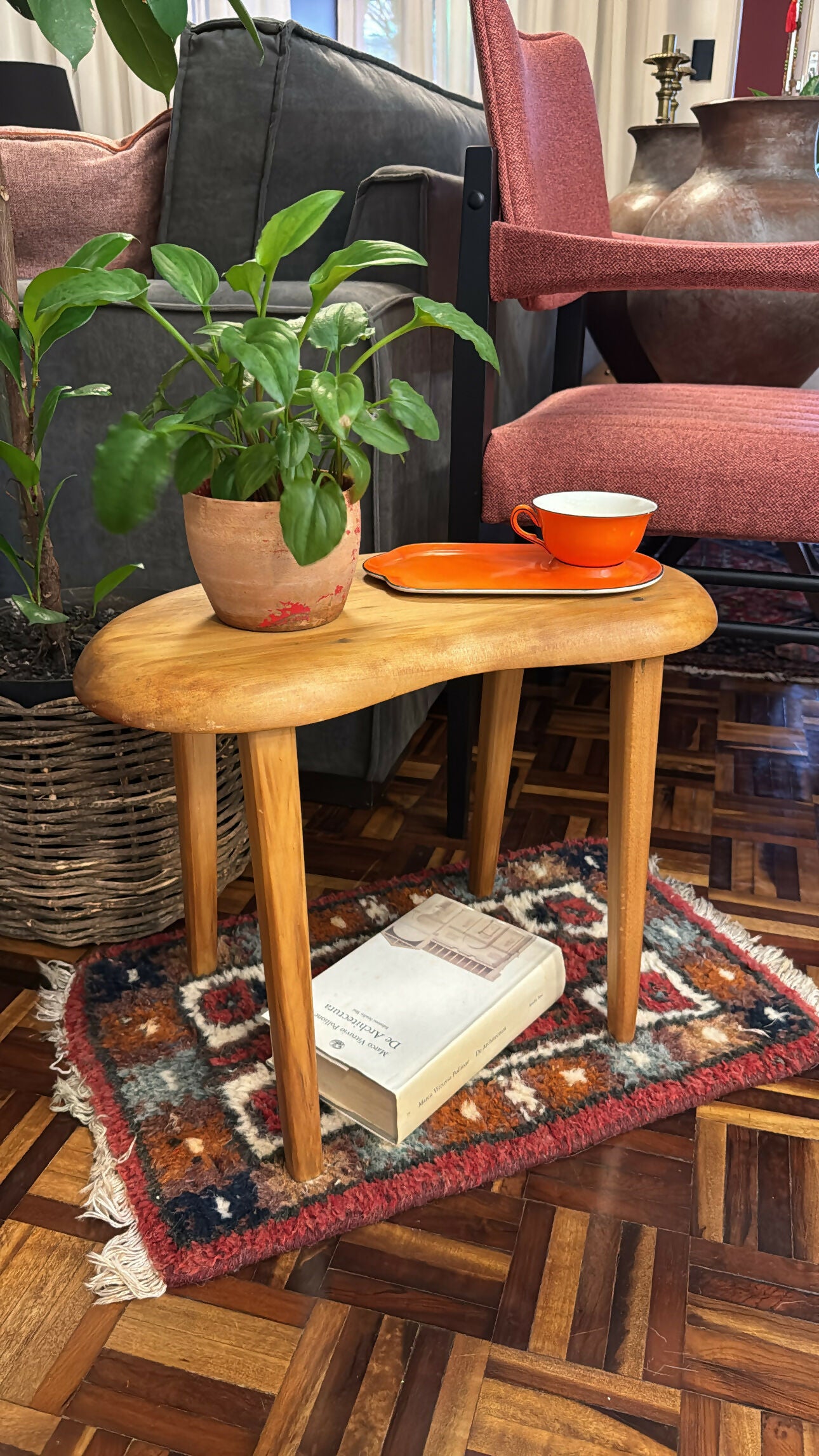 Banco Feijão restaurado