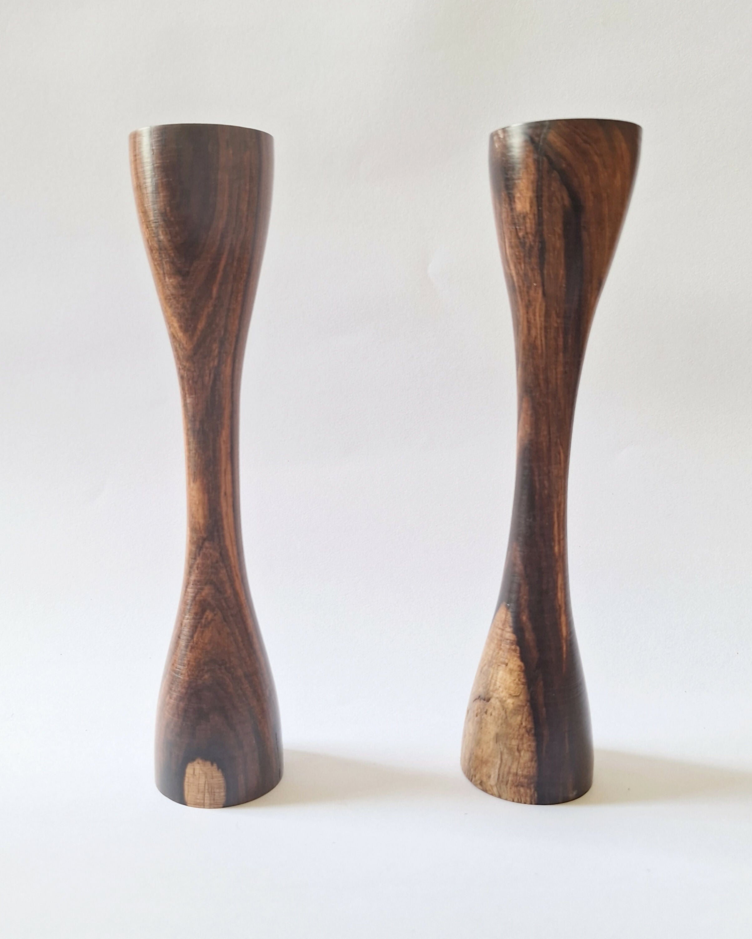 Castiçais em Jacarandá da Bahia (valor do par)