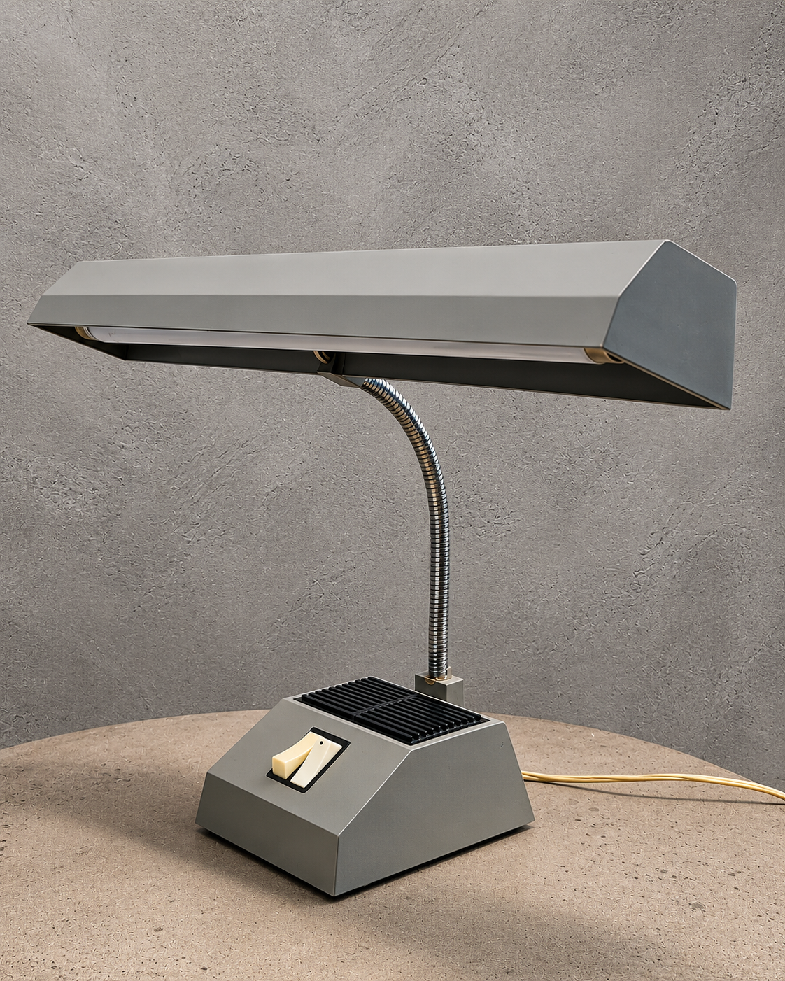 Luminária de mesa Xerife
