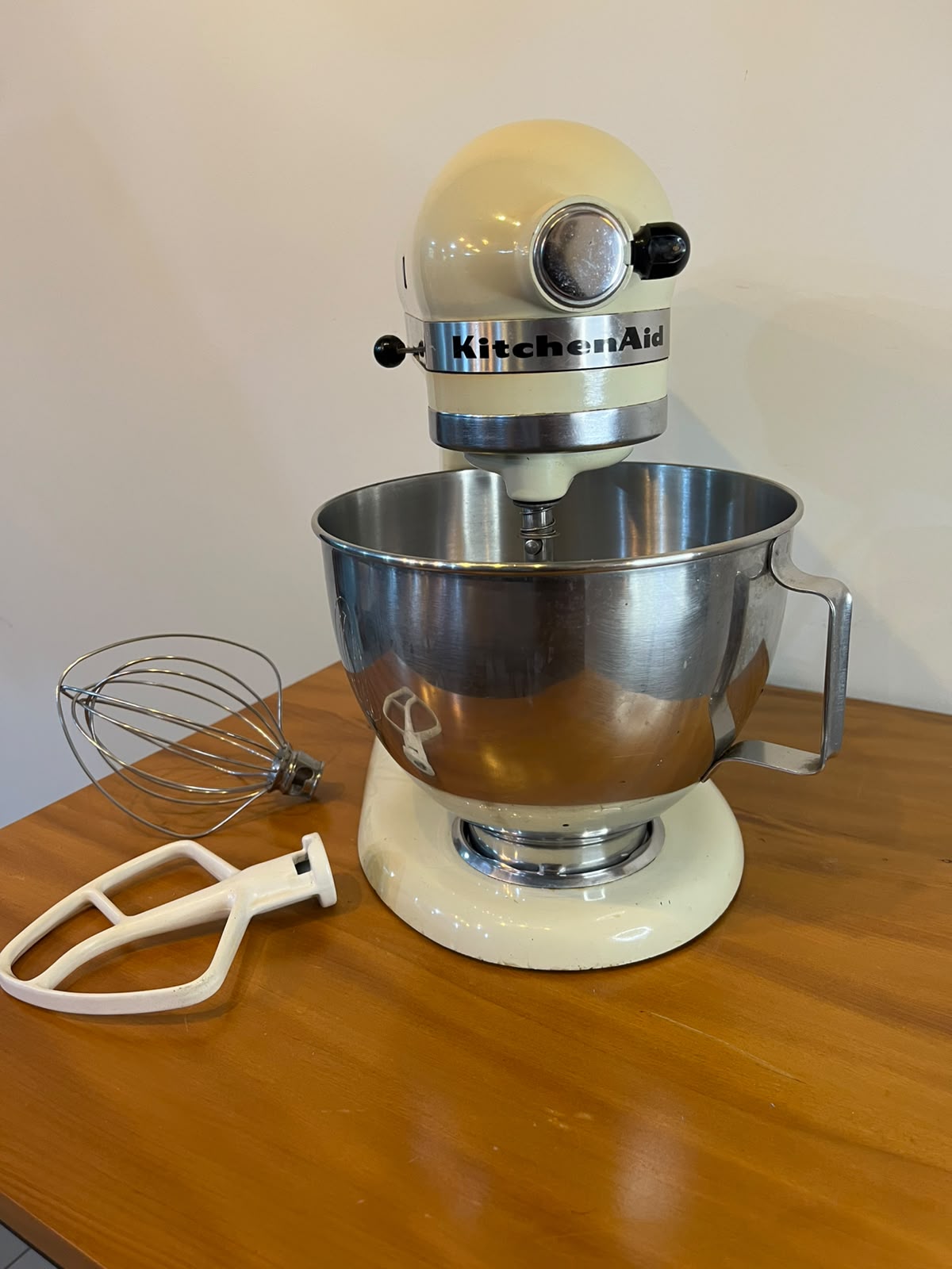 Batedeira Planetária Vintage KitchenAid Hobart K45SS – EUA – Décadas de 1970/80