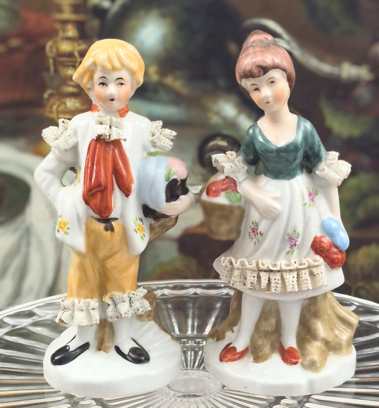 Par de estatuetas incríveis em porcelana KPM para Dresden. Centenárias.