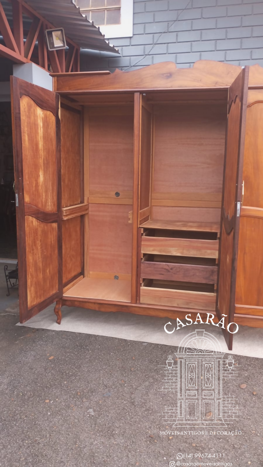 Armário / Guarda roupa em Caviúna