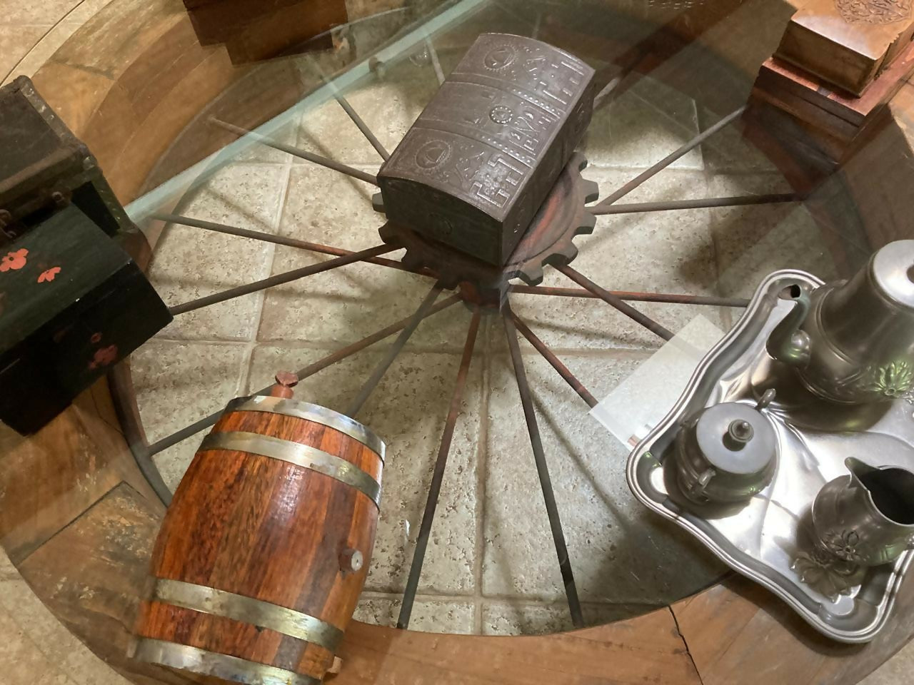 Mesa de roda de carroça