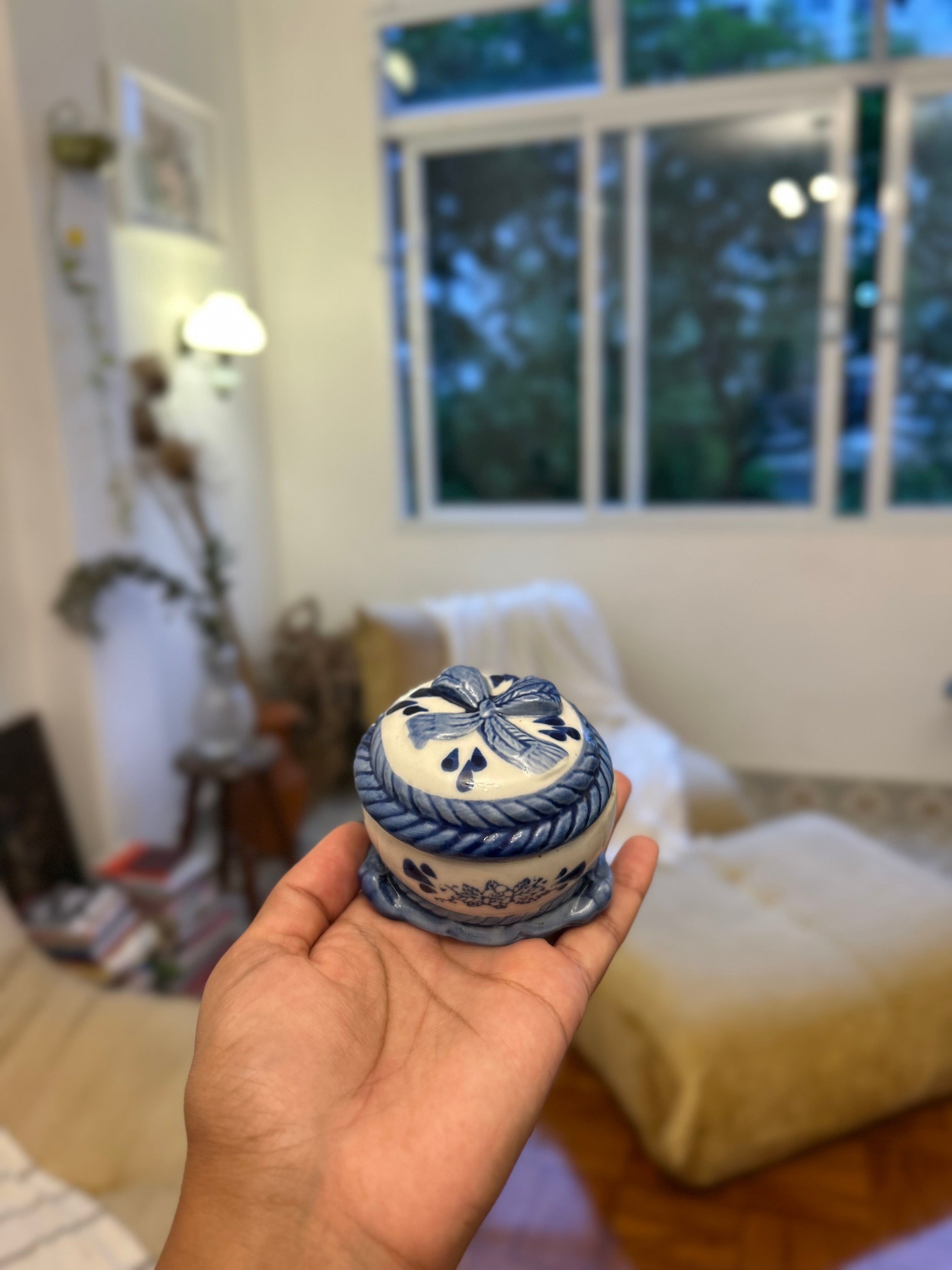 Mini Porta-Joias em Porcelana Azul e Branca