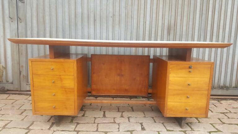 Escrivaninha em Caviúna anos 60