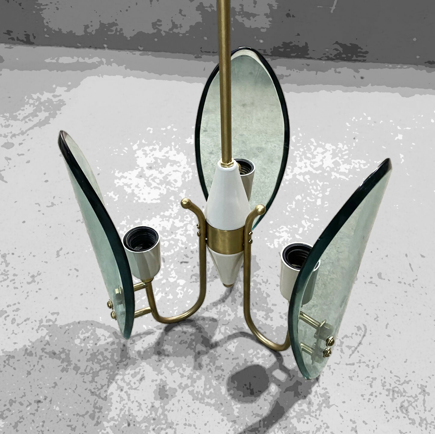 Luminária lustre antigo e restaurado - Mid Century em metal e vidro