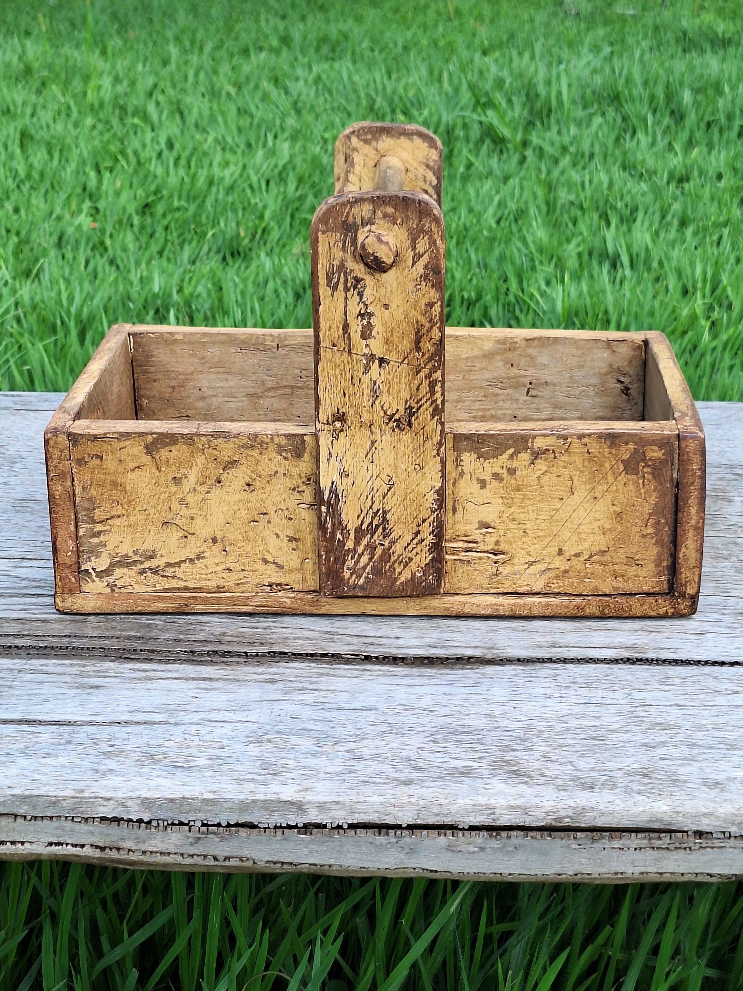 Caixa de Ferramenta Tinta Gasta Madeira Maciça Garimpo Mineiro