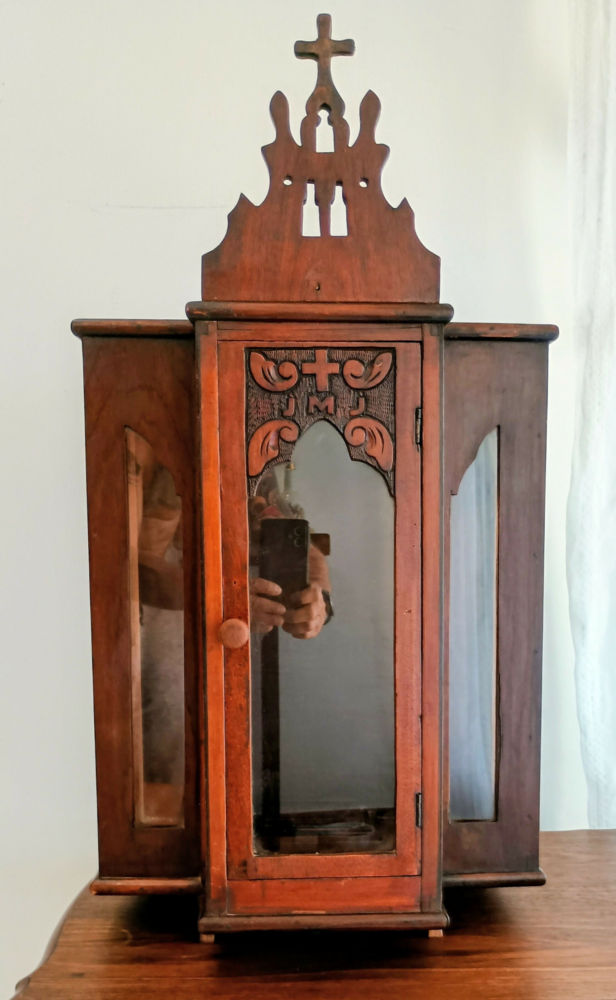 Oratório Brasileiro Autêntico – Madeira de Lei – Final do Século XIX • Peça de Coleção