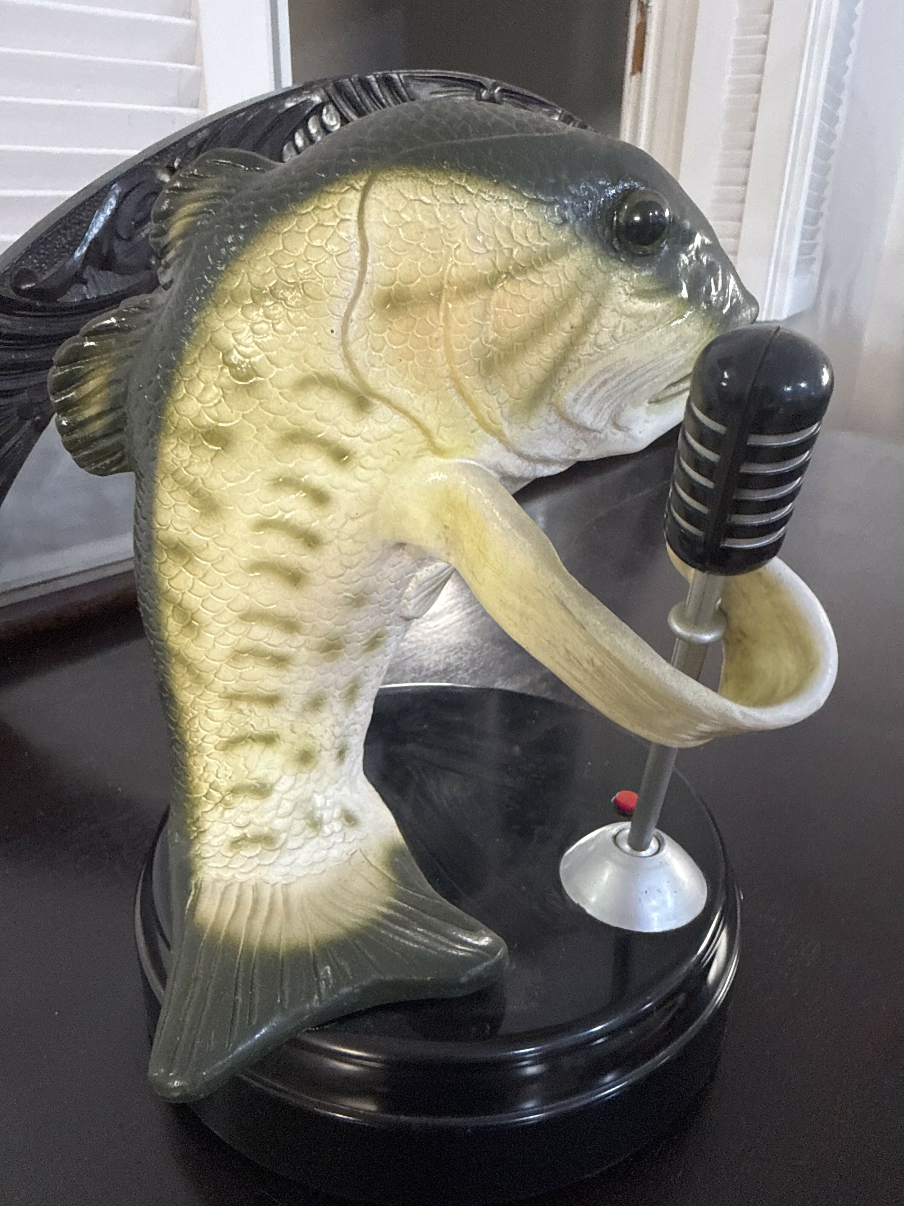 🎤 Big Mouth Billy Bass – Edição Especial “Superstar” | Ícone Retrô da Cultura Americana