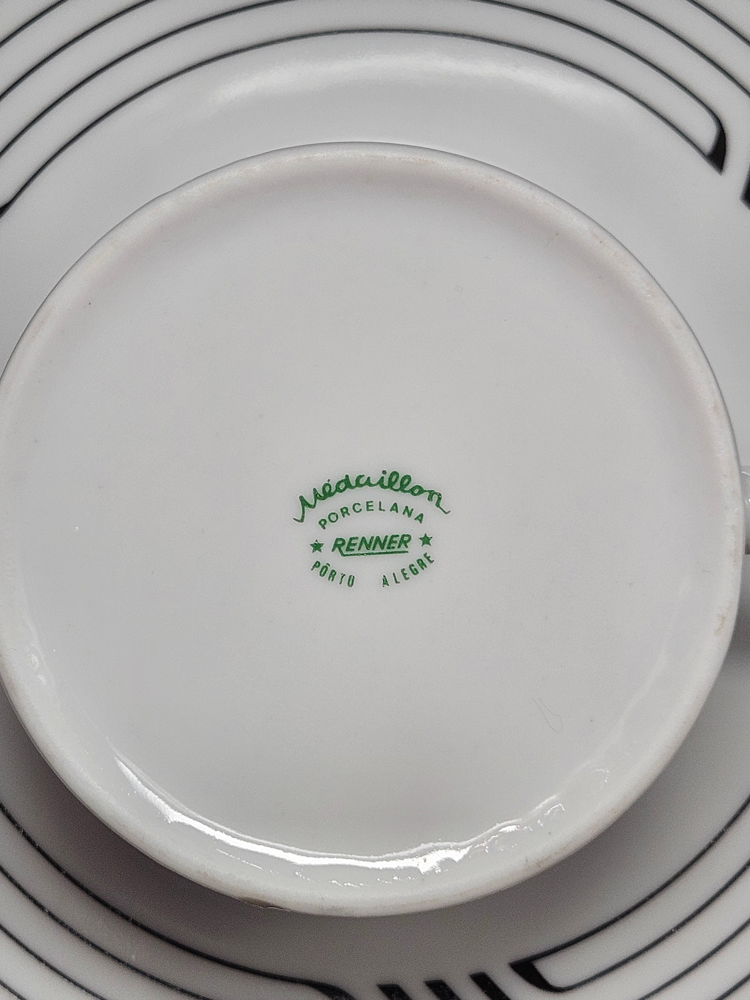 Xícaras de Chá - Porcelana Renner (Modelo Médaillon) - lote com 4 peças