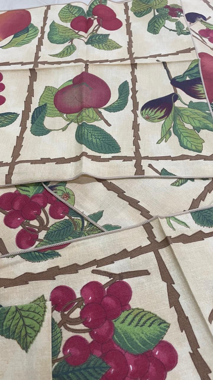 Quardanapos com estampa de frutas