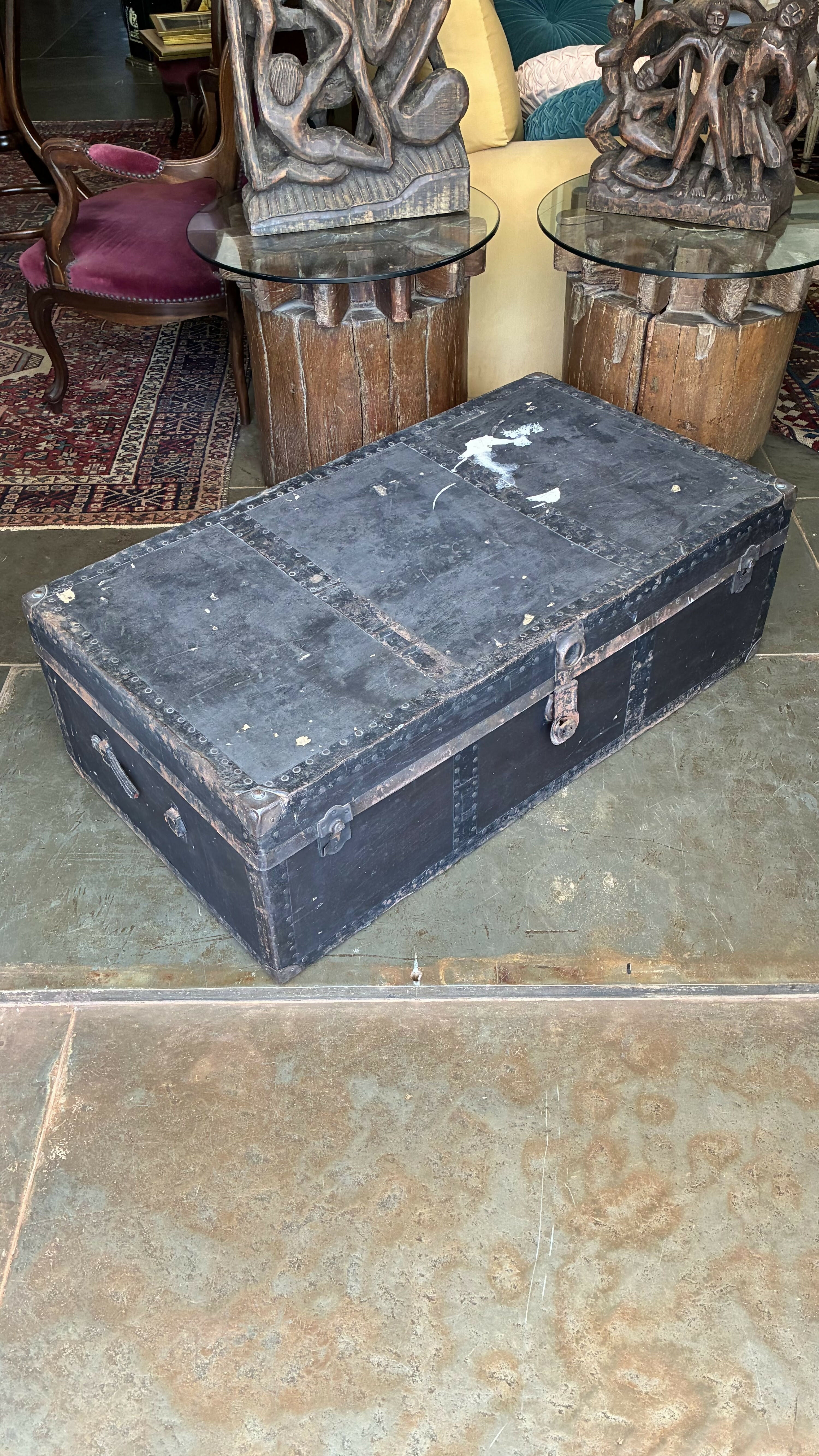 Baú Antigo de Madeira