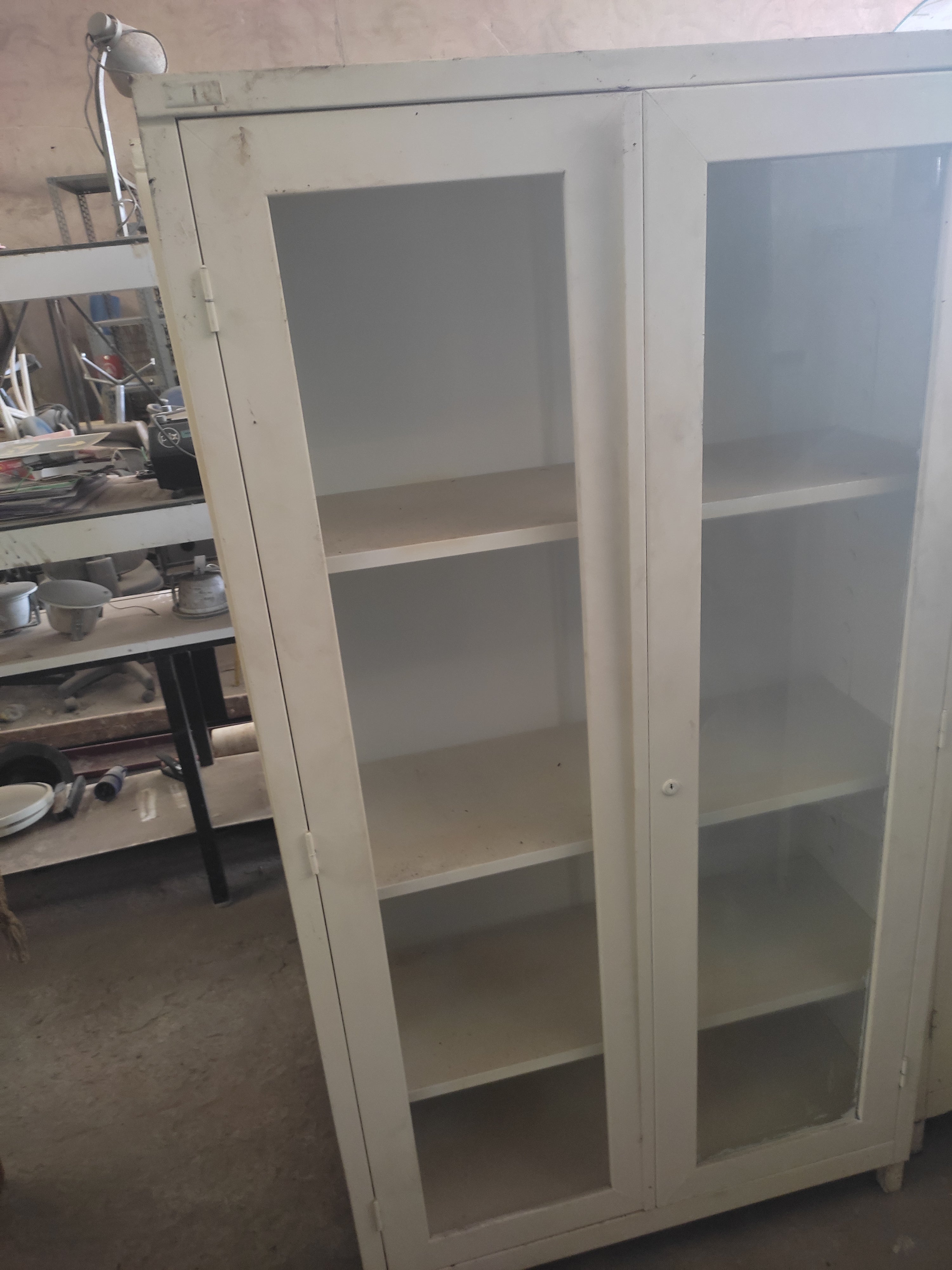 Armário de Metal Branco com duas portas