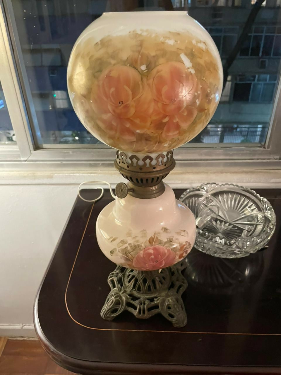 Abajur Pata Choca com Cúpula em Cristal Pintado