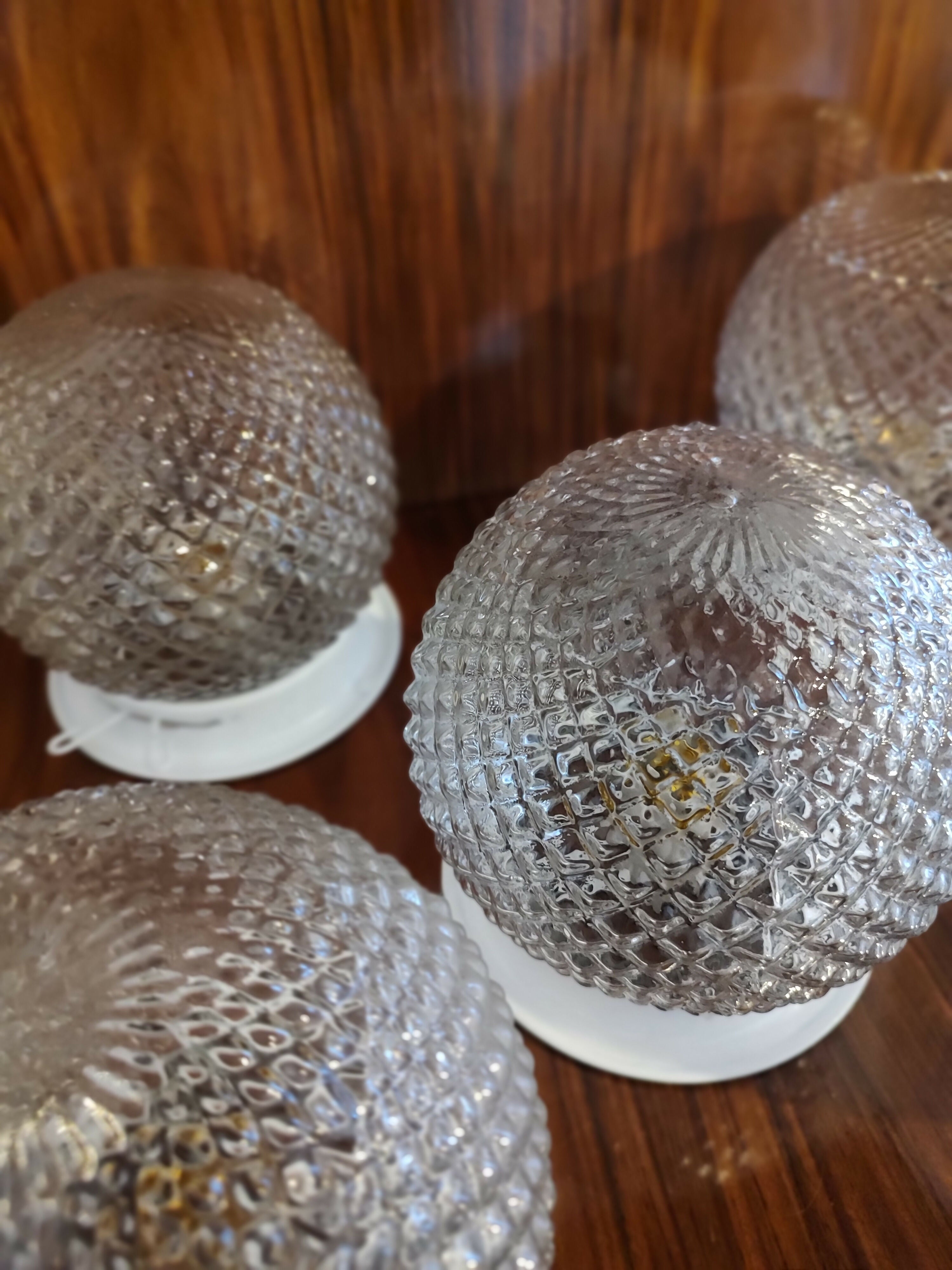 Antiga Cúpula / Lustre / Luminária Bola em vidro texturizado com bocal e plafon novos (valor unitário)