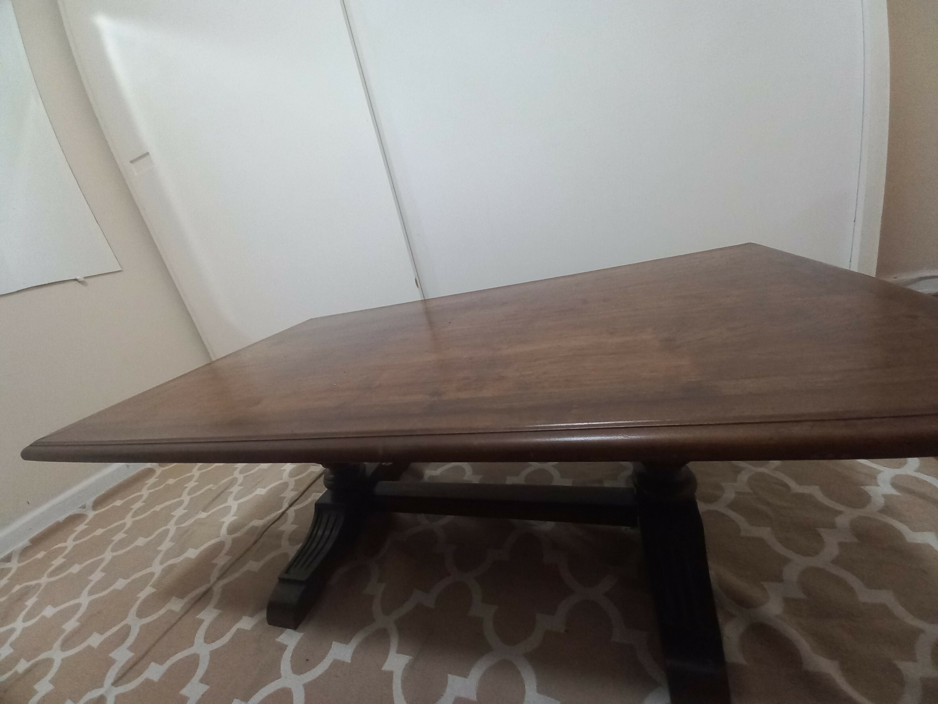 Mesa de centro antiga.