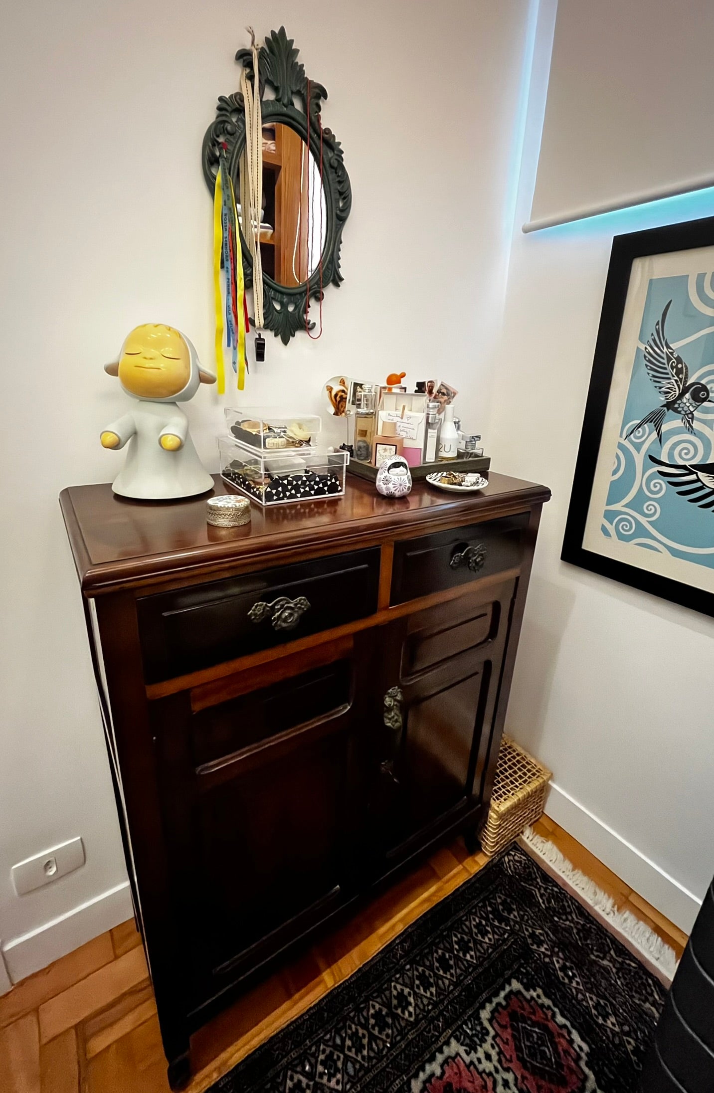Buffet / Cômoda / Aparador / Armário Vintage em Madeira Maciça