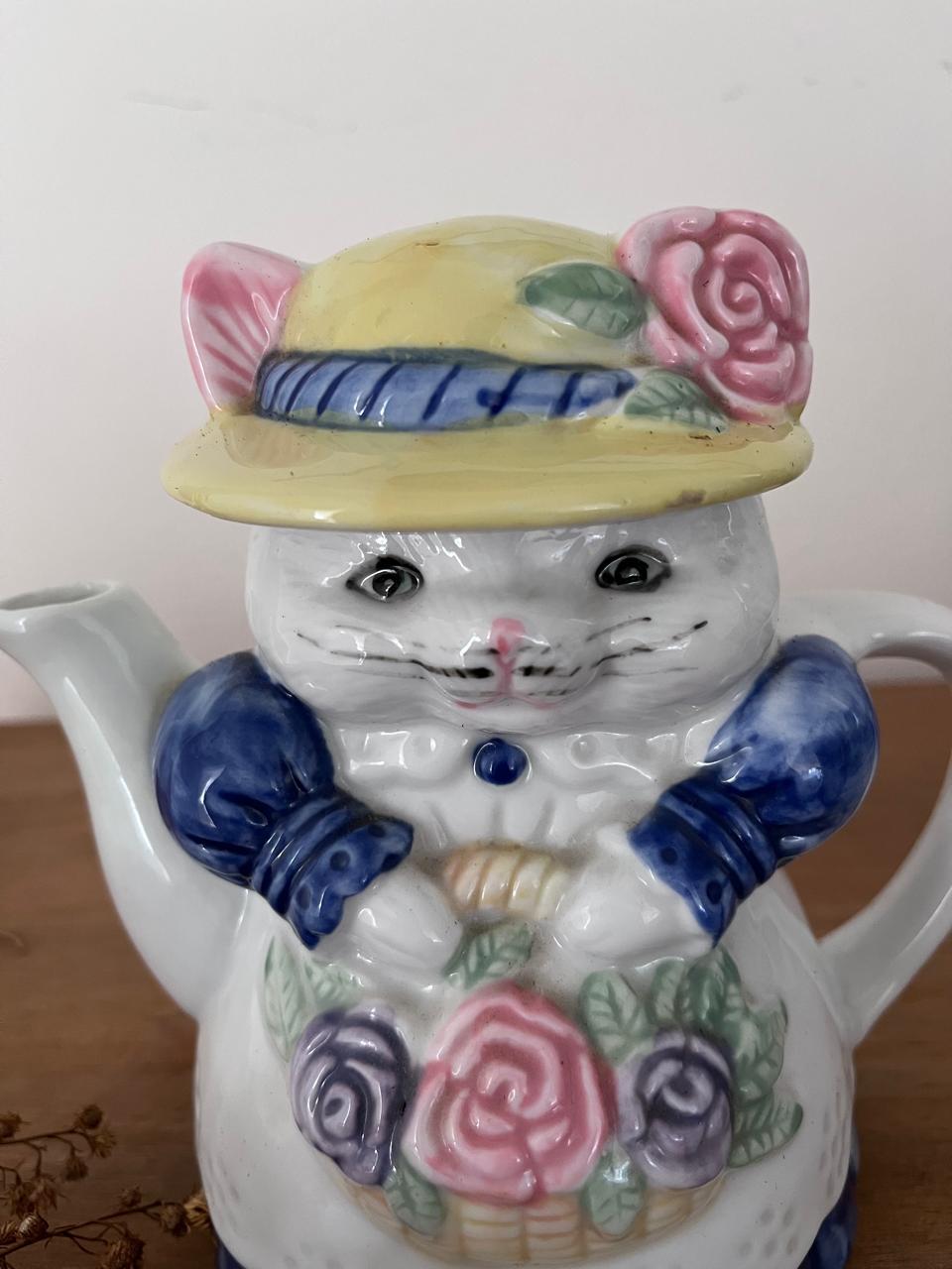 Bule Vintage em Formato de Gata - Peça Colecionável