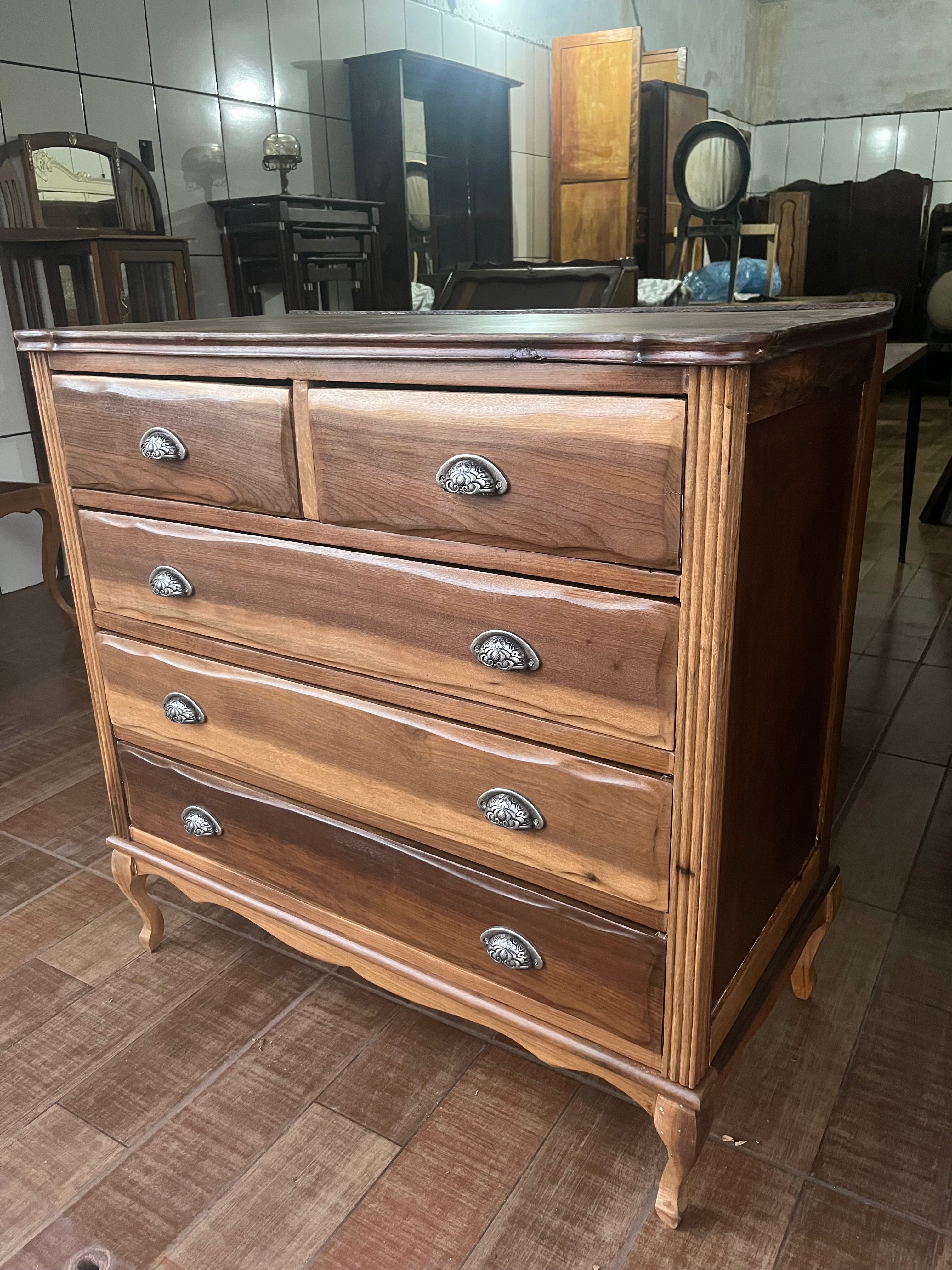 CÔMODA DE IMBUIA RESTAURADA
