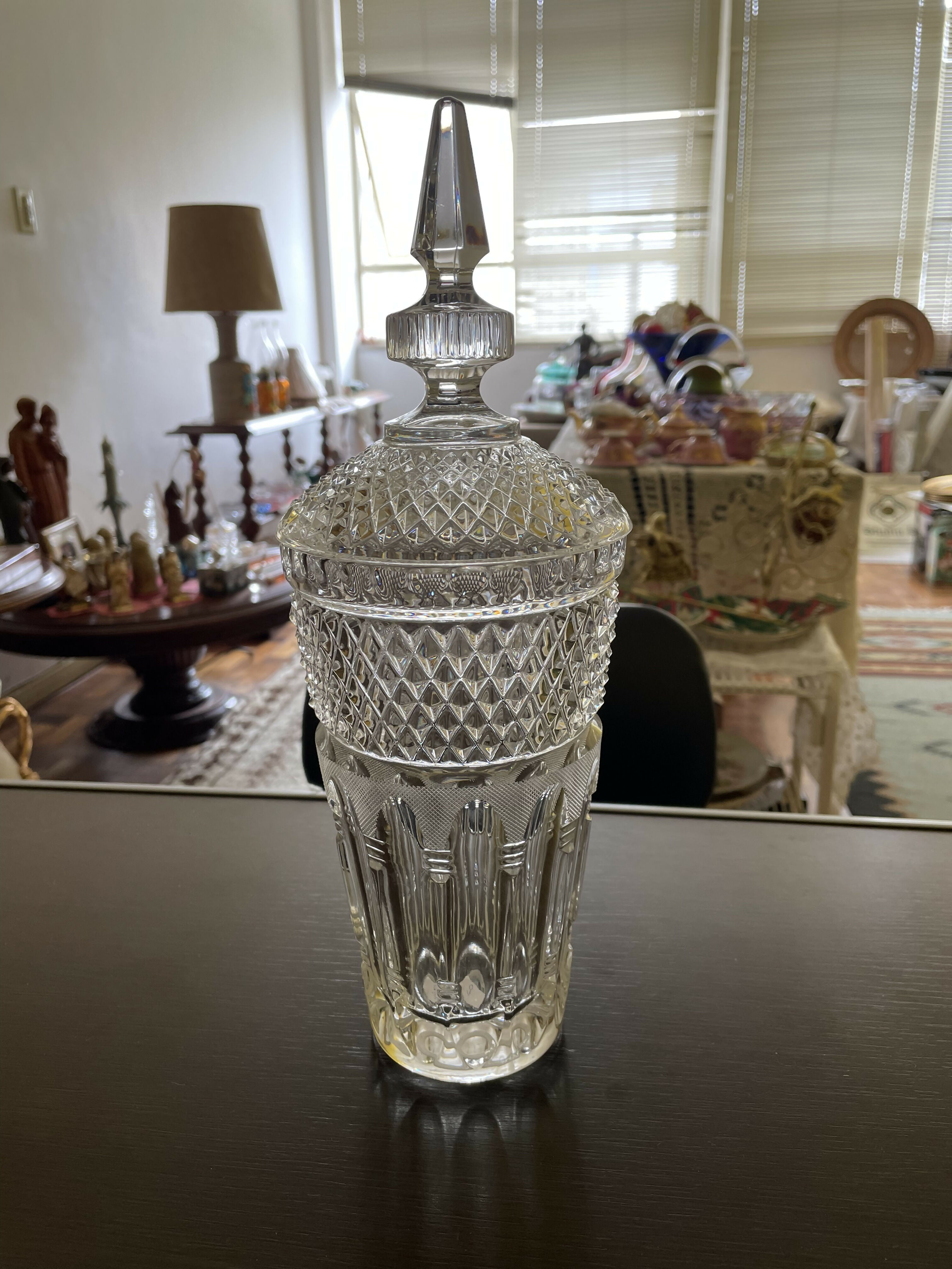 Bombonière clássica em cristal lapidado