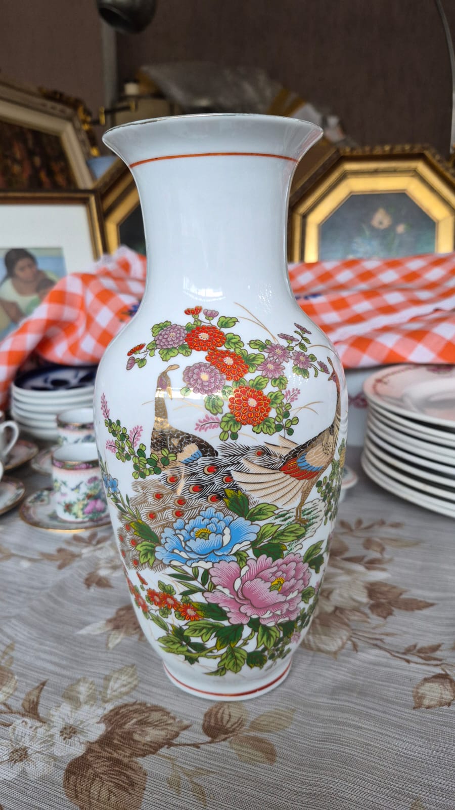Vaso em porcelana vintage chinesa, anos 60, Jingdezhen,  Família Rosa, pavões e peônias: Serviço dos Pavões.  Impecável!