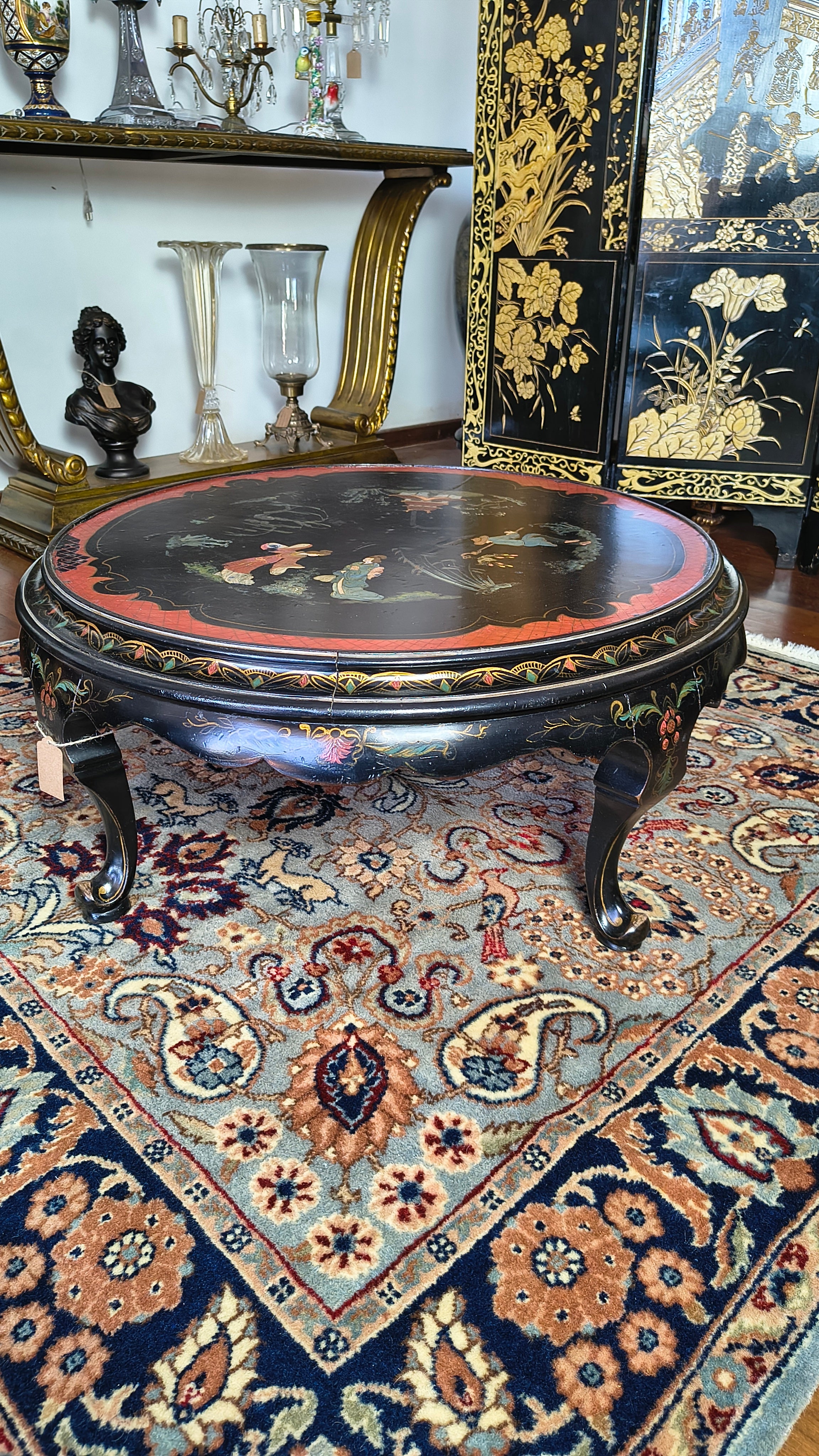 Mesa de centro redonda Chinoiserie em Laca Negra