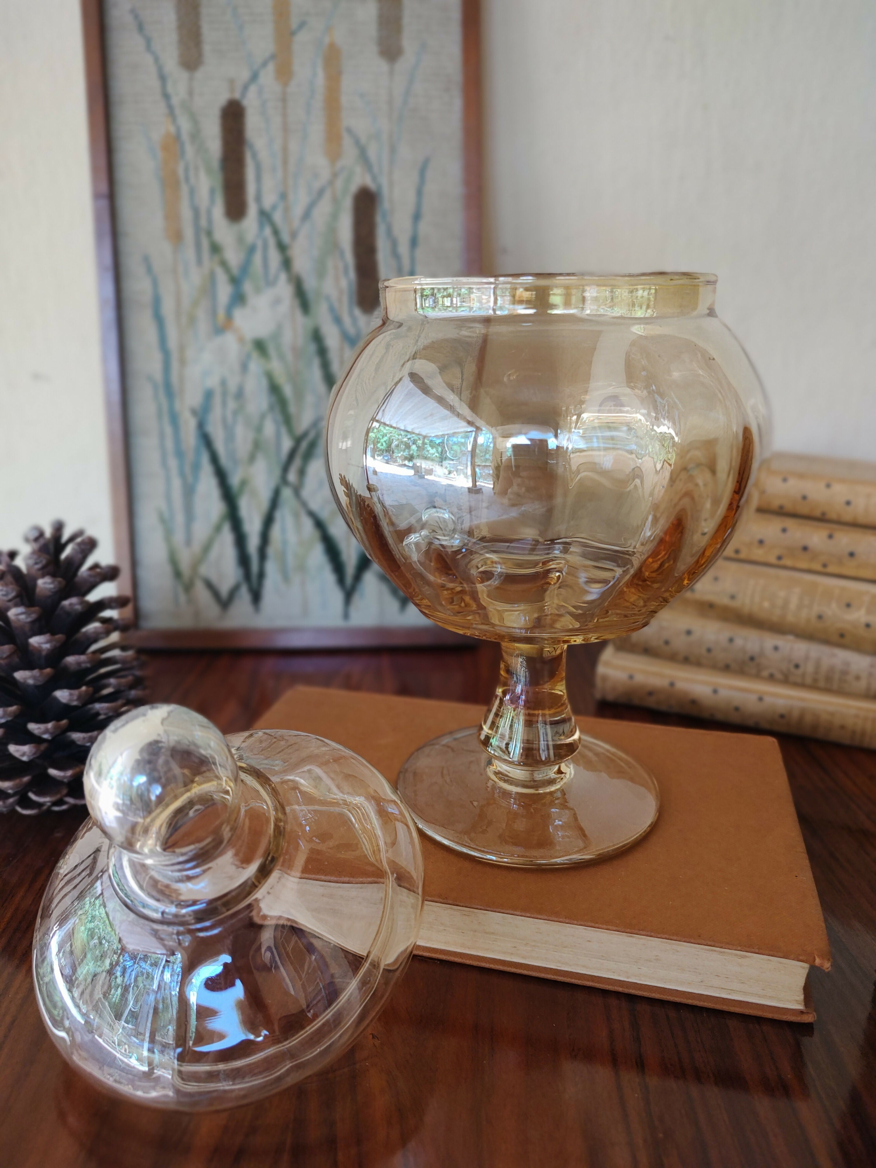 Antigo Baleiro / Bomboniere com tampa em vidro âmbar furta cor