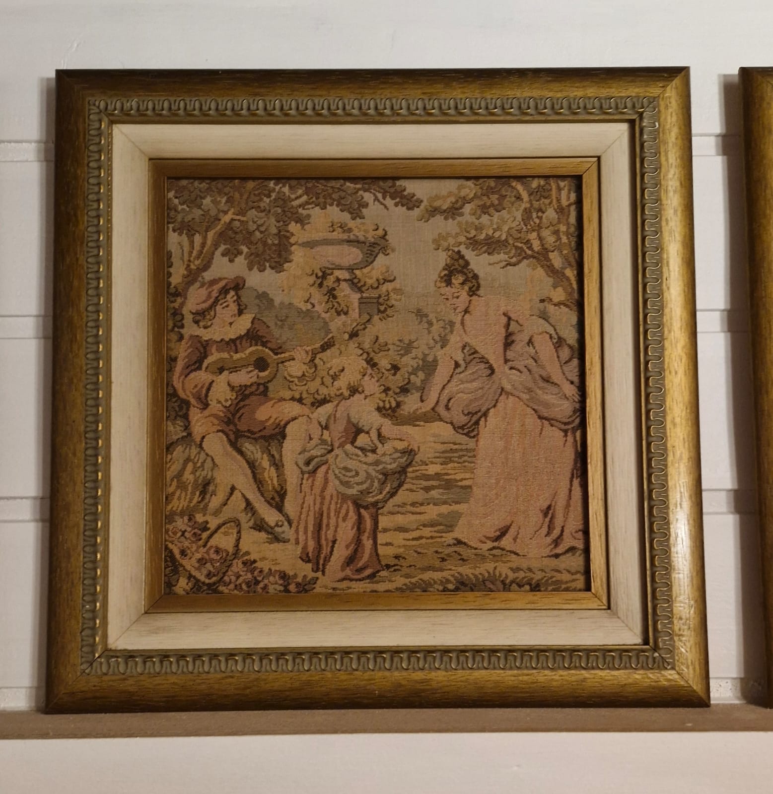 Lindo Conjunto de 3 quadros com cenas clássicas em Gobelin Francês